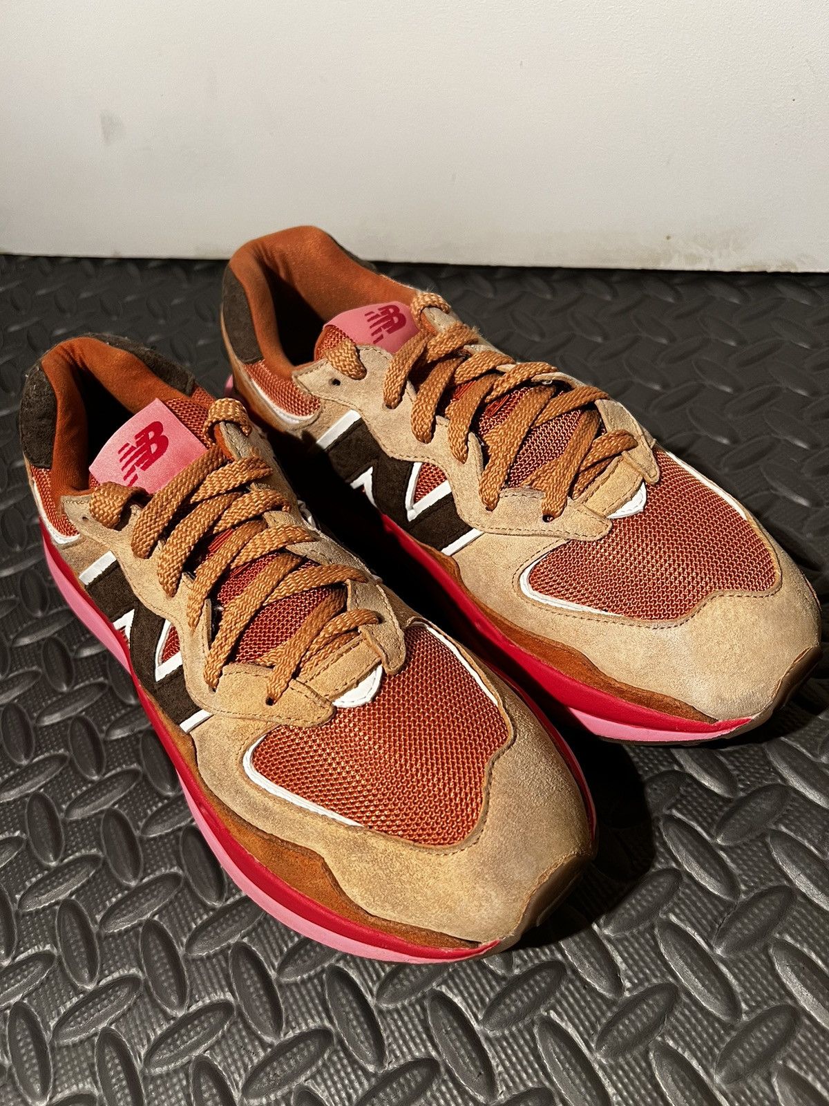 New Balance CLEAN New Balance 57/40 Brown Pink size 9.5 Womens shoes Size US 9.5 / IT 39.5 - 3 Thumbnail