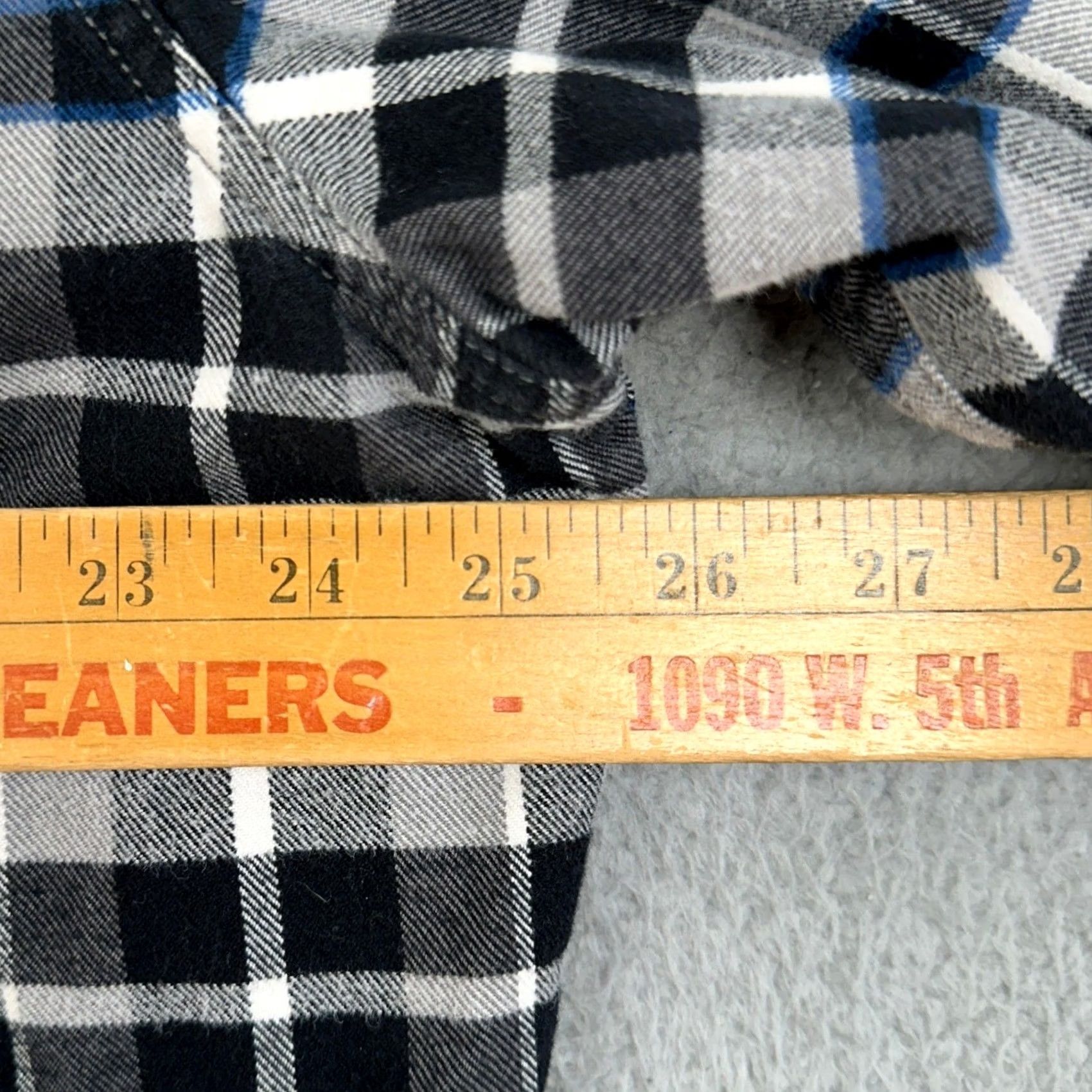 Eddie Bauer Eddie Bauer Shirt Mens 2XL Black Grey Classic Fit Flannel Plaid Button Down EUC Size US XXL / EU 58 / 5 - 7 Thumbnail