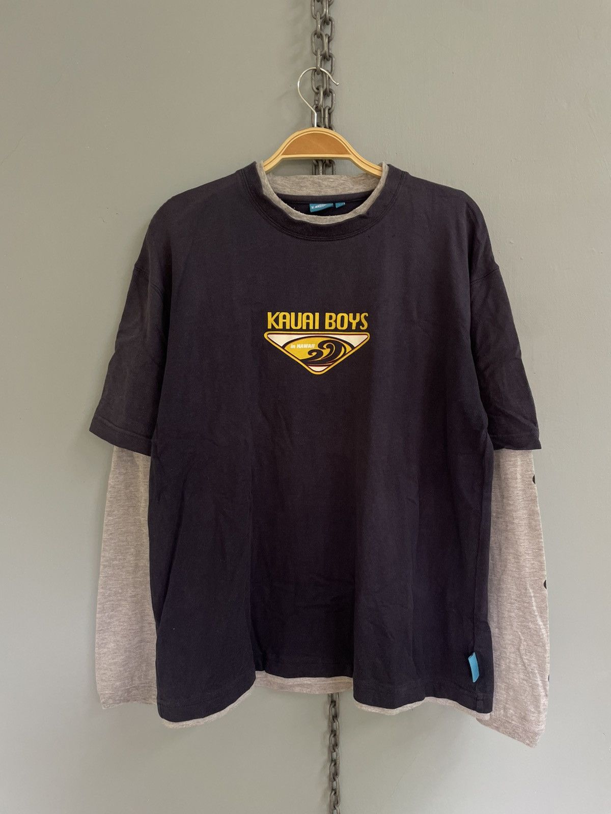 Vintage Vintage Y2K Kauai Boys in Hawaii double sleeve t shirt Size US L / EU 52-54 / 3 - 1 Thumbnail