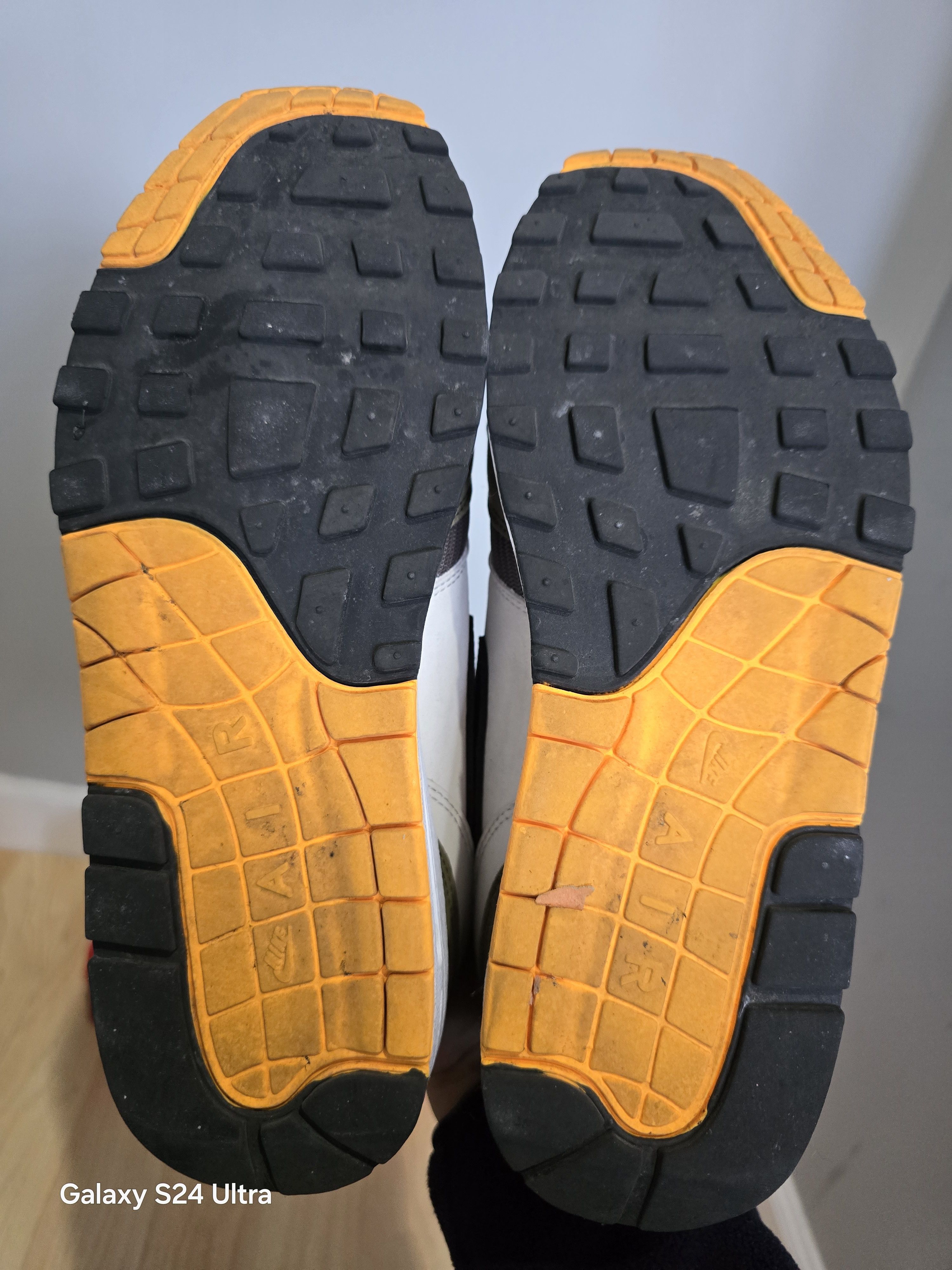 Nike Nike Air Max 1 Size US 9.5 / EU 42-43 - 6 Thumbnail