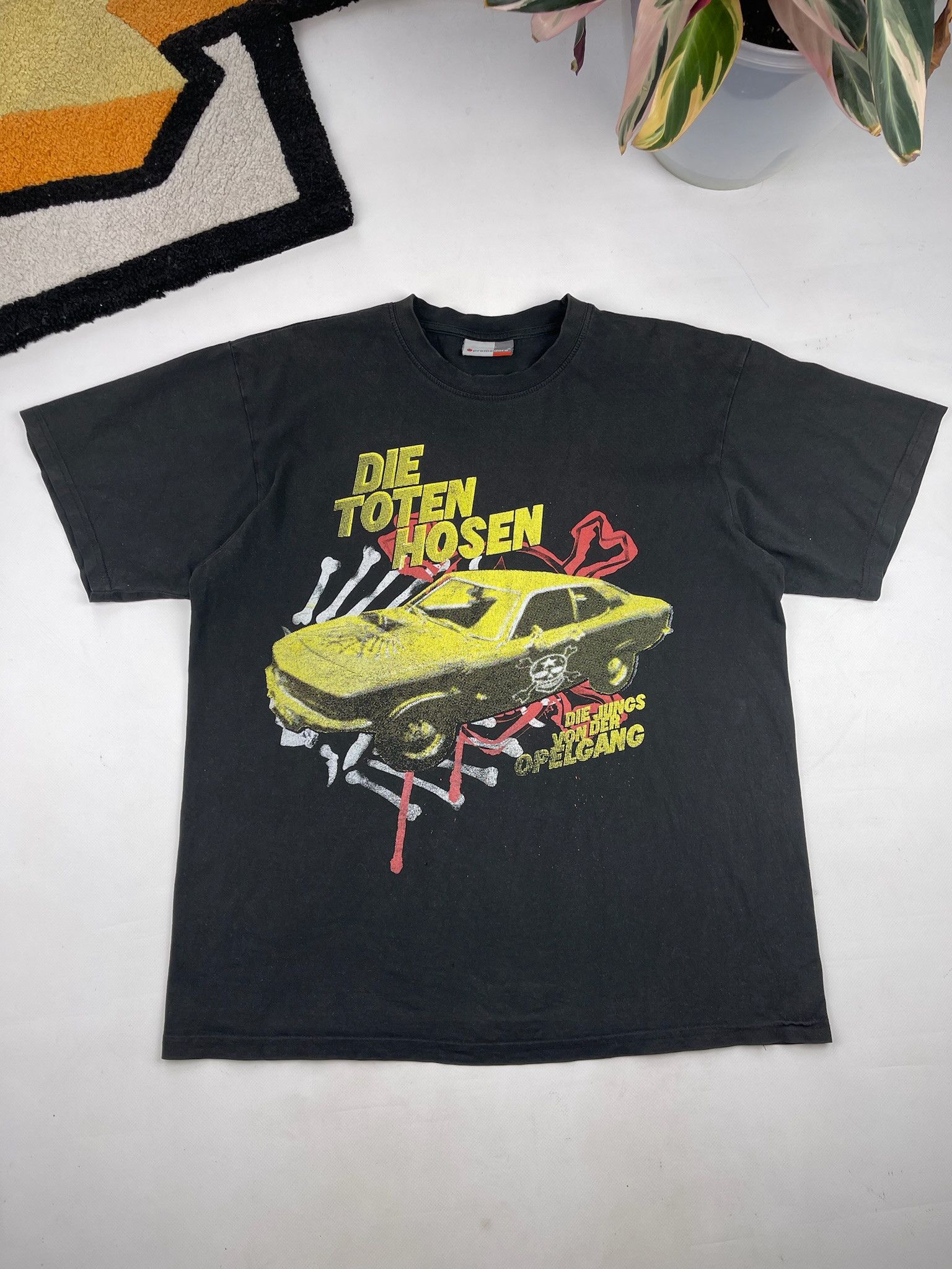 Band Tees DIE TOTEN HOSEN 🔥 Vintage Band tee racing muscle car Size US L / EU 52-54 / 3 - 1 Thumbnail