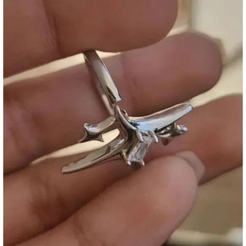 Jewelry Abstract Star Crystal Ring Size ONE SIZE - 8 Thumbnail