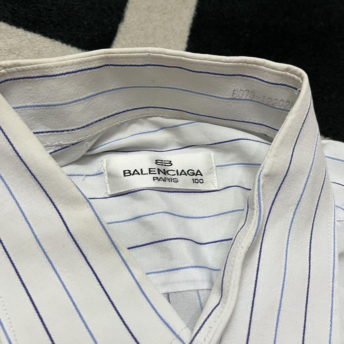 Balenciaga QUICK SALE🔥Balenciaga Striped Short-Sleeve Shirt Size US L / EU 52-54 / 3 - 4 Thumbnail