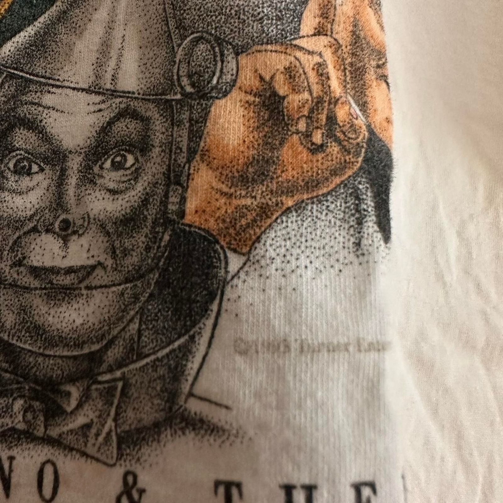 Vintage Vintage 1993 Wizard of Oz MGM Grand Shirt Size US XL / EU 56 / 4 - 3 Thumbnail