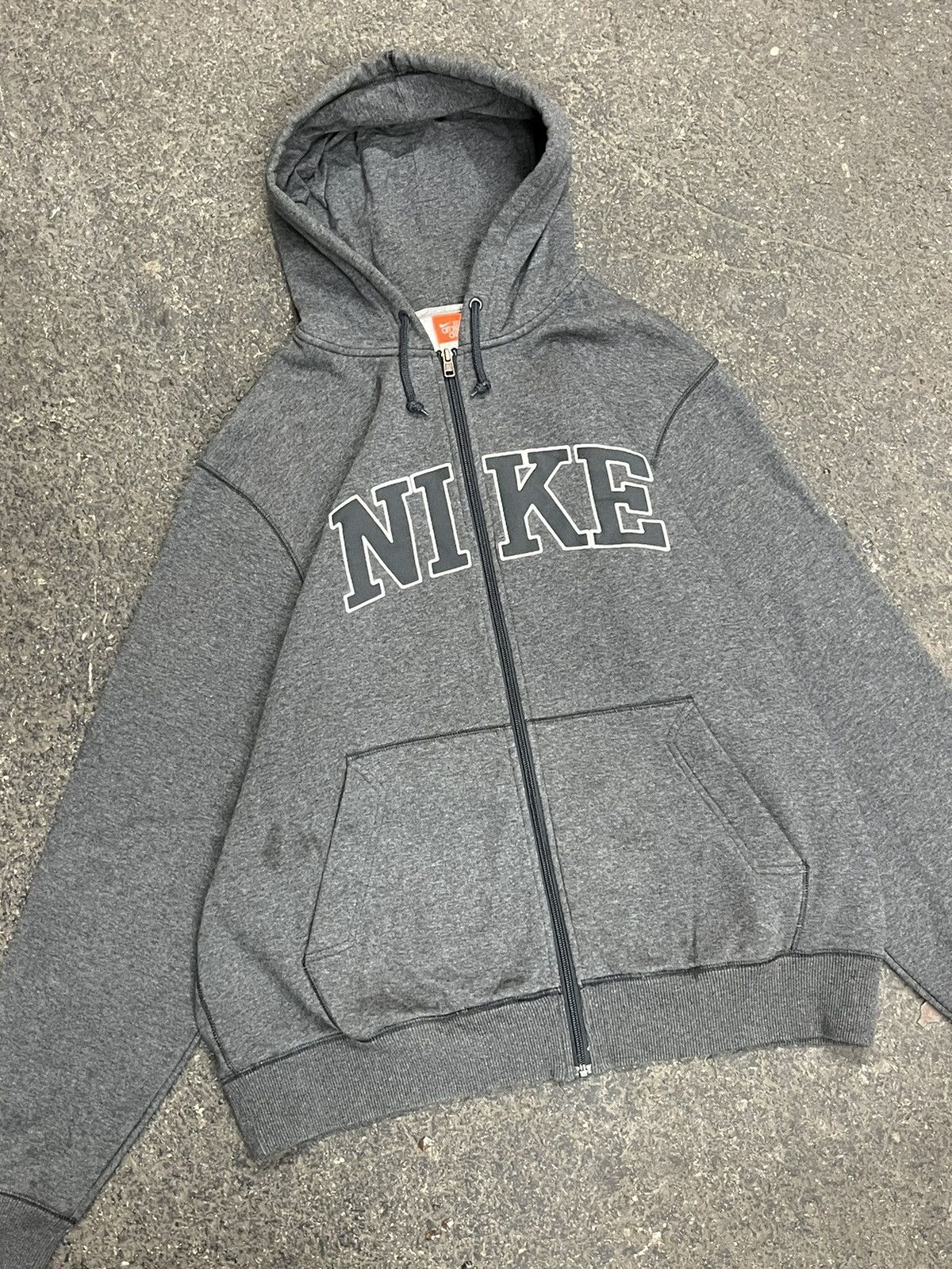 Nike × Vintage Nike spell out zip up hoodie y2k skater streetwear hype rare Size US XL / EU 56 / 4 - 2 Thumbnail