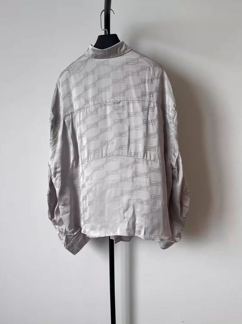 Balenciaga Balenciaga Full Logo Long Sleeve Shirt Size S / US 4 / IT 40 - 2 Thumbnail