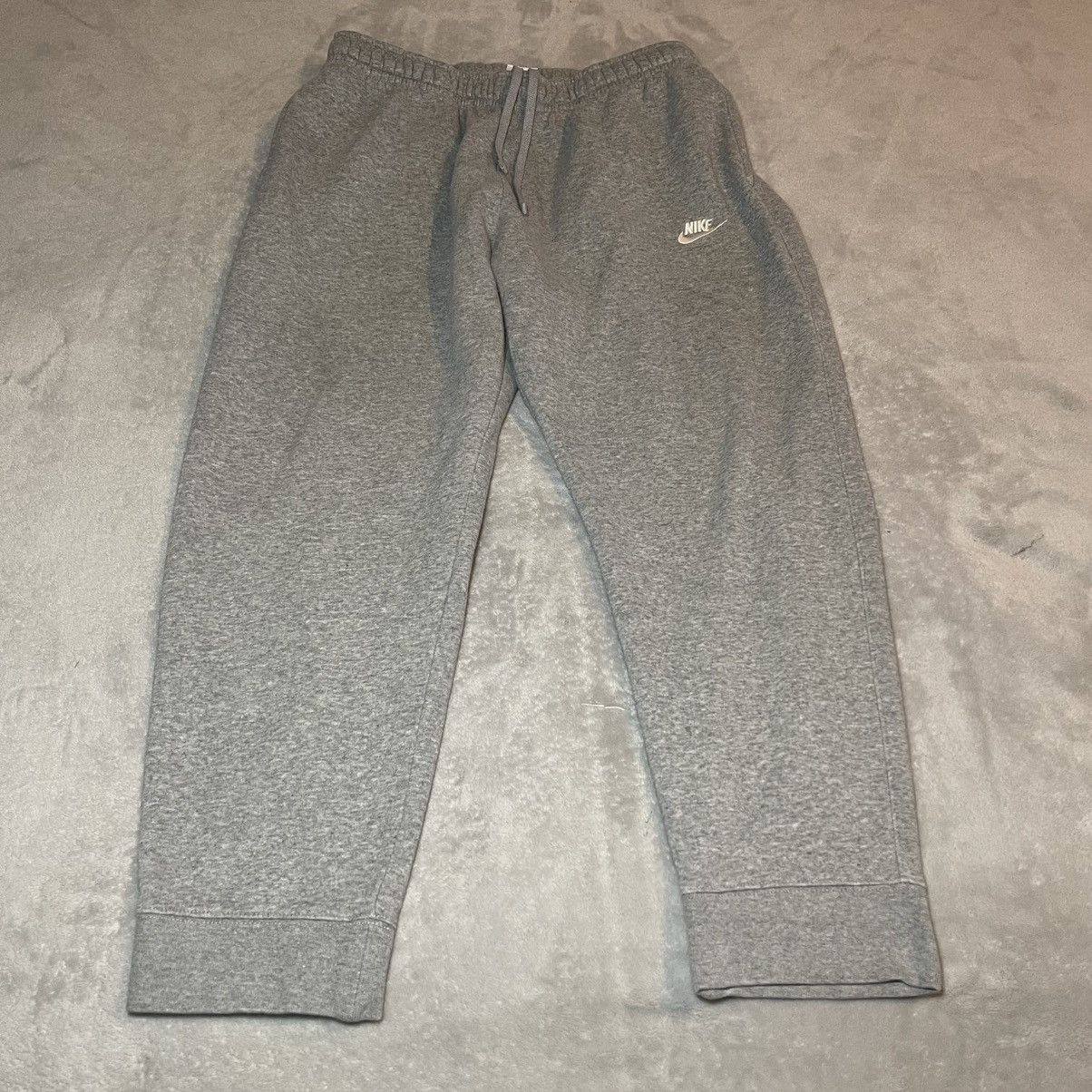 Nike Nike Mens Sportswear Club Fleece Sweatpants Grey XL Workout Size US 33 - 1 Thumbnail