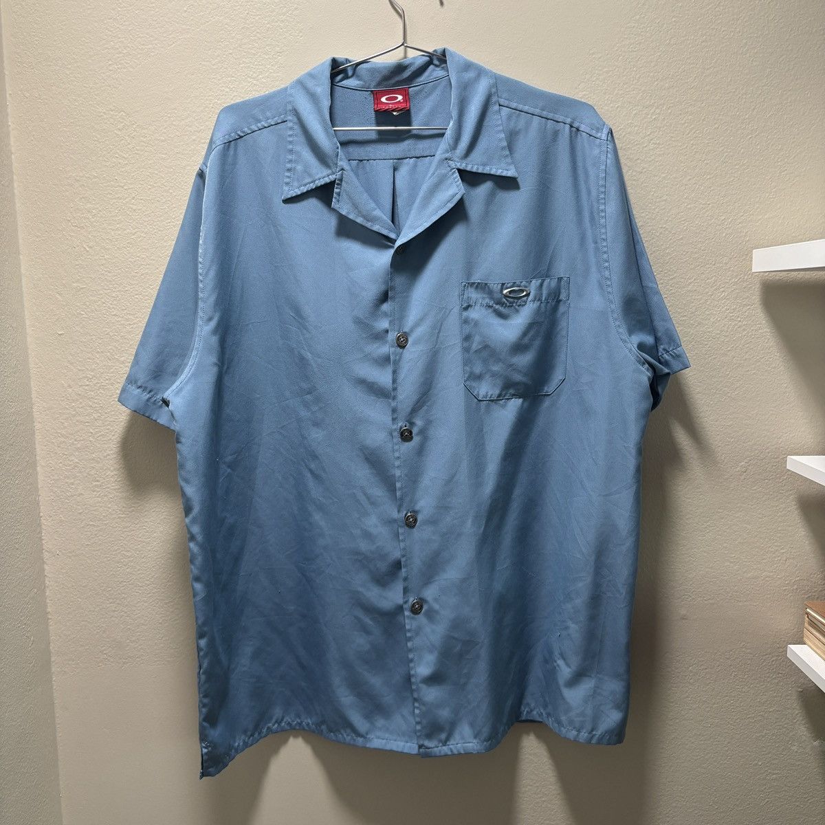 Oakley × Vintage Oakley Light Blue Metal Emblem Logo Button Up Size US L / EU 52-54 / 3 - 1 Thumbnail