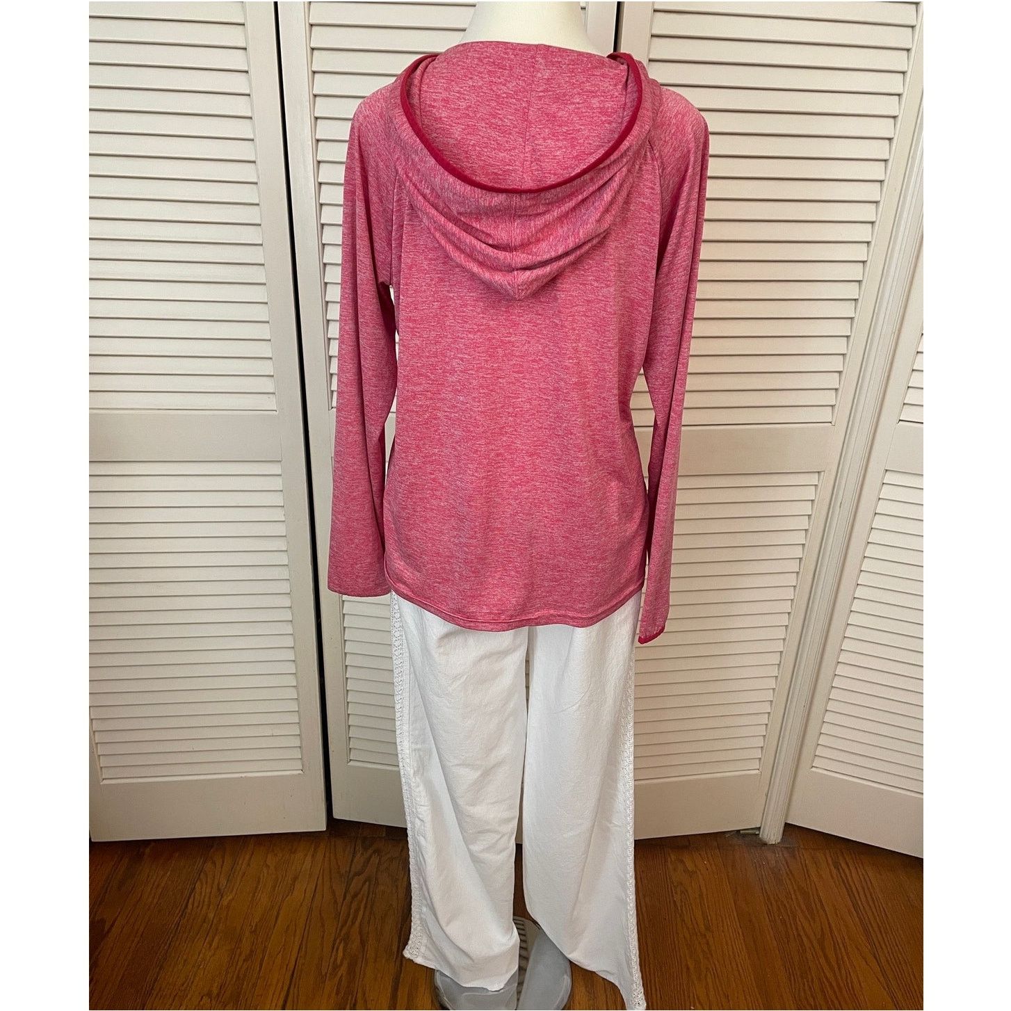 Under Armour UNDER ARMOUR Salmon Pink Lightweight Women's Large GUC Size L / US 10 / IT 46 - 2 Thumbnail