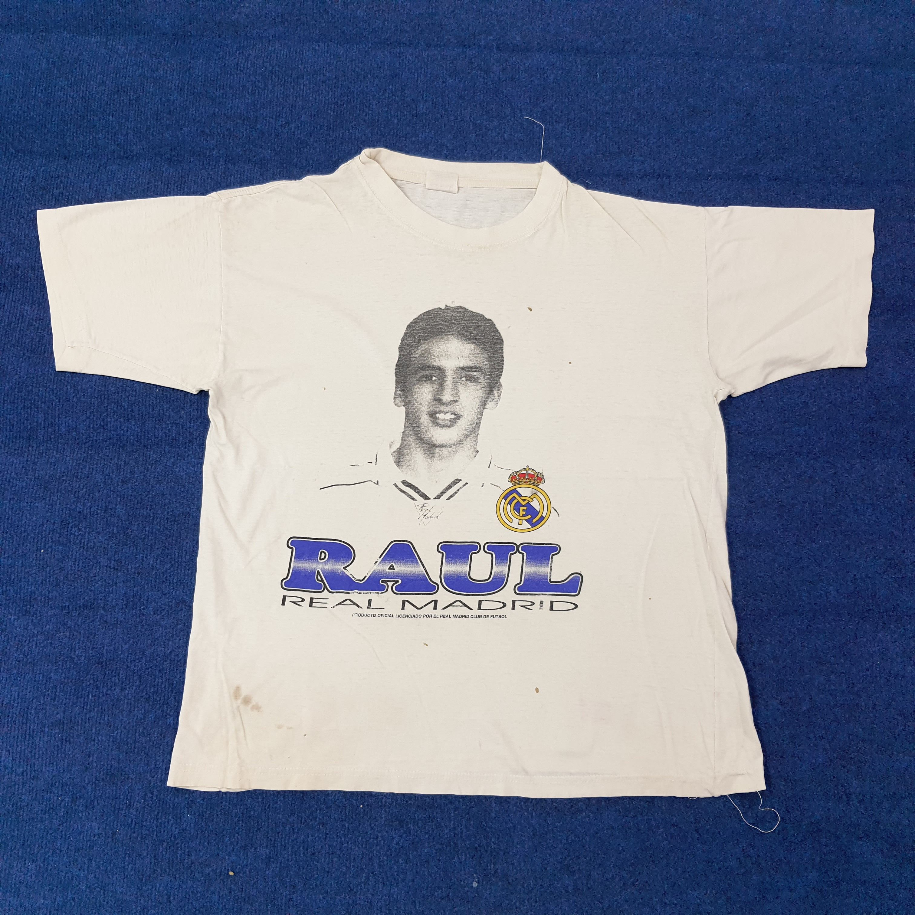 Vintage Vintage RAUL Real Madrid Soccer Tshirt C267N77 Size US L / EU 52-54 / 3 - 1 Thumbnail