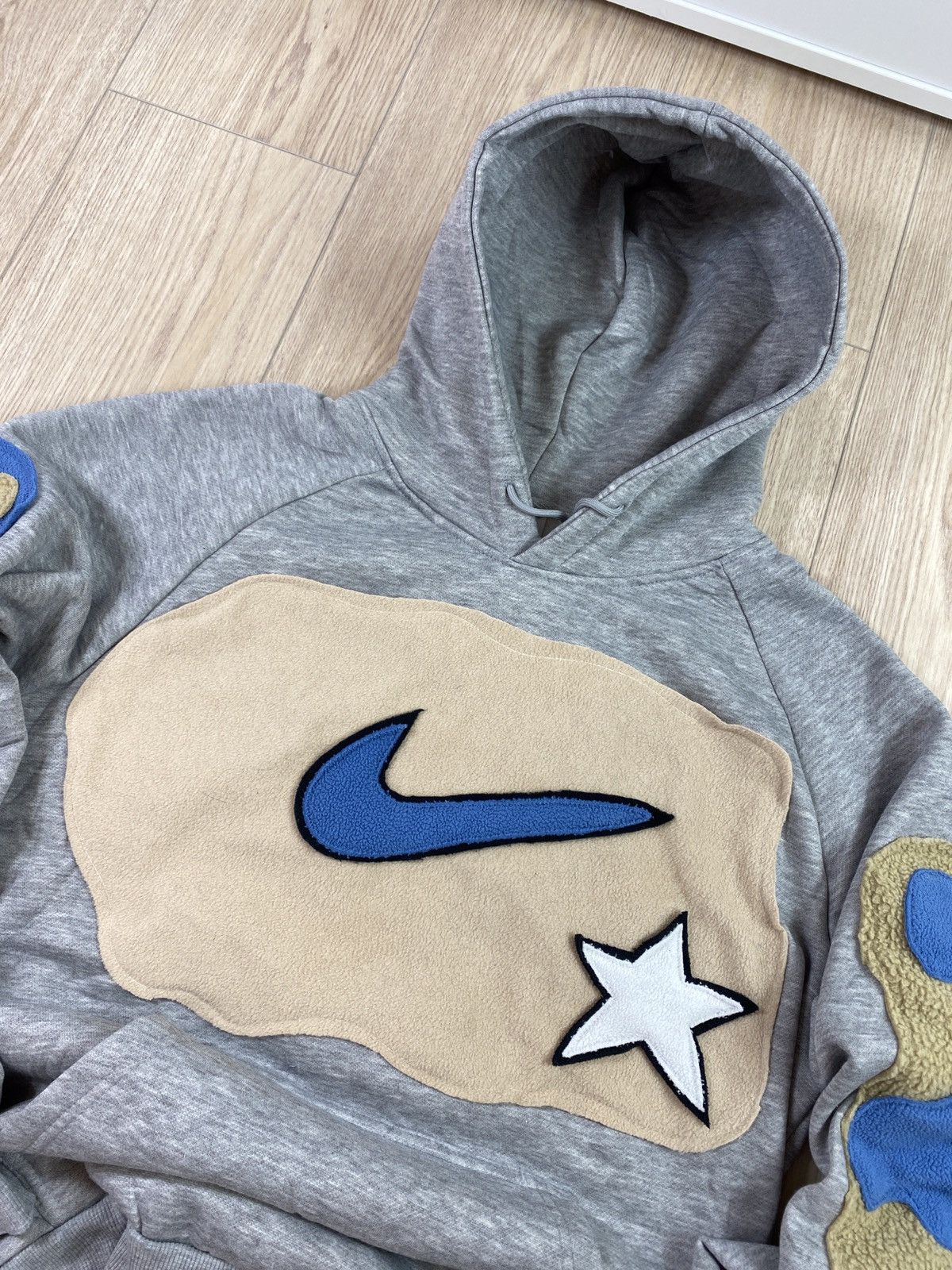 Nike × Vintage Vintage Nike Custom Skelet Center Swoosh Oversize Hoodie Y2K Size US L / EU 52-54 / 3 - 9 Thumbnail