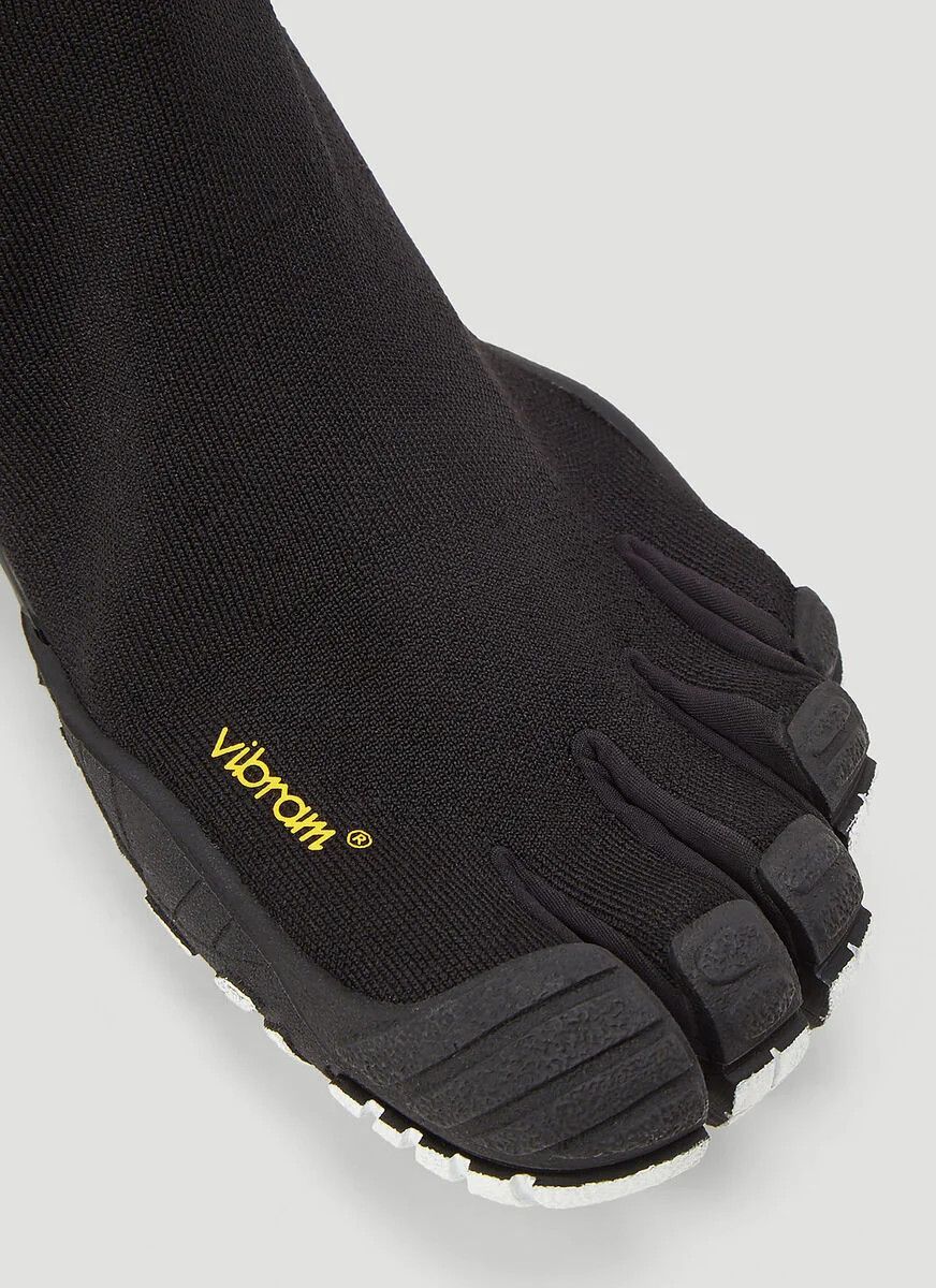 o1s1rm0424 High-Top Toe Sock Sneakers in Black/White