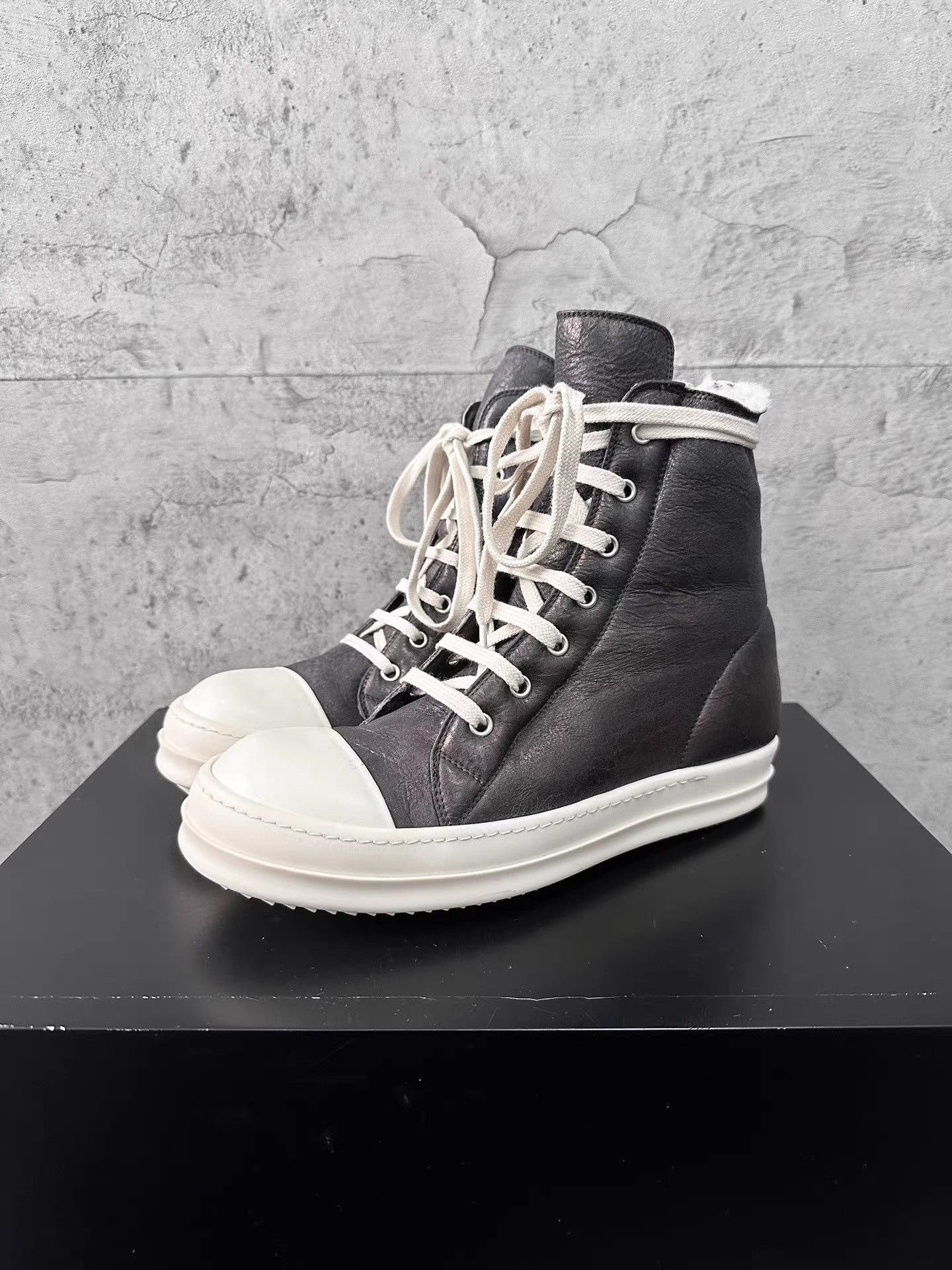 Rick Owens Rick Owens Fur Integrated High-top Sneakers K34 Size US 6 / EU 39 - 1 Thumbnail