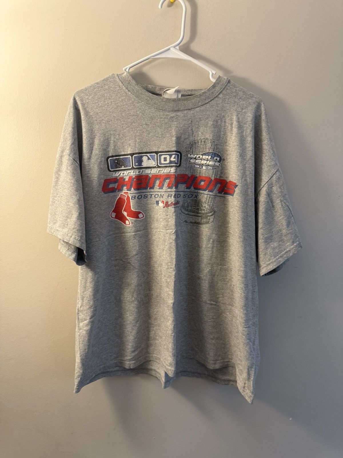 MLB vintage ‘04 boston red sox world series champions tee Size US XL / EU 56 / 4 - 1 Thumbnail