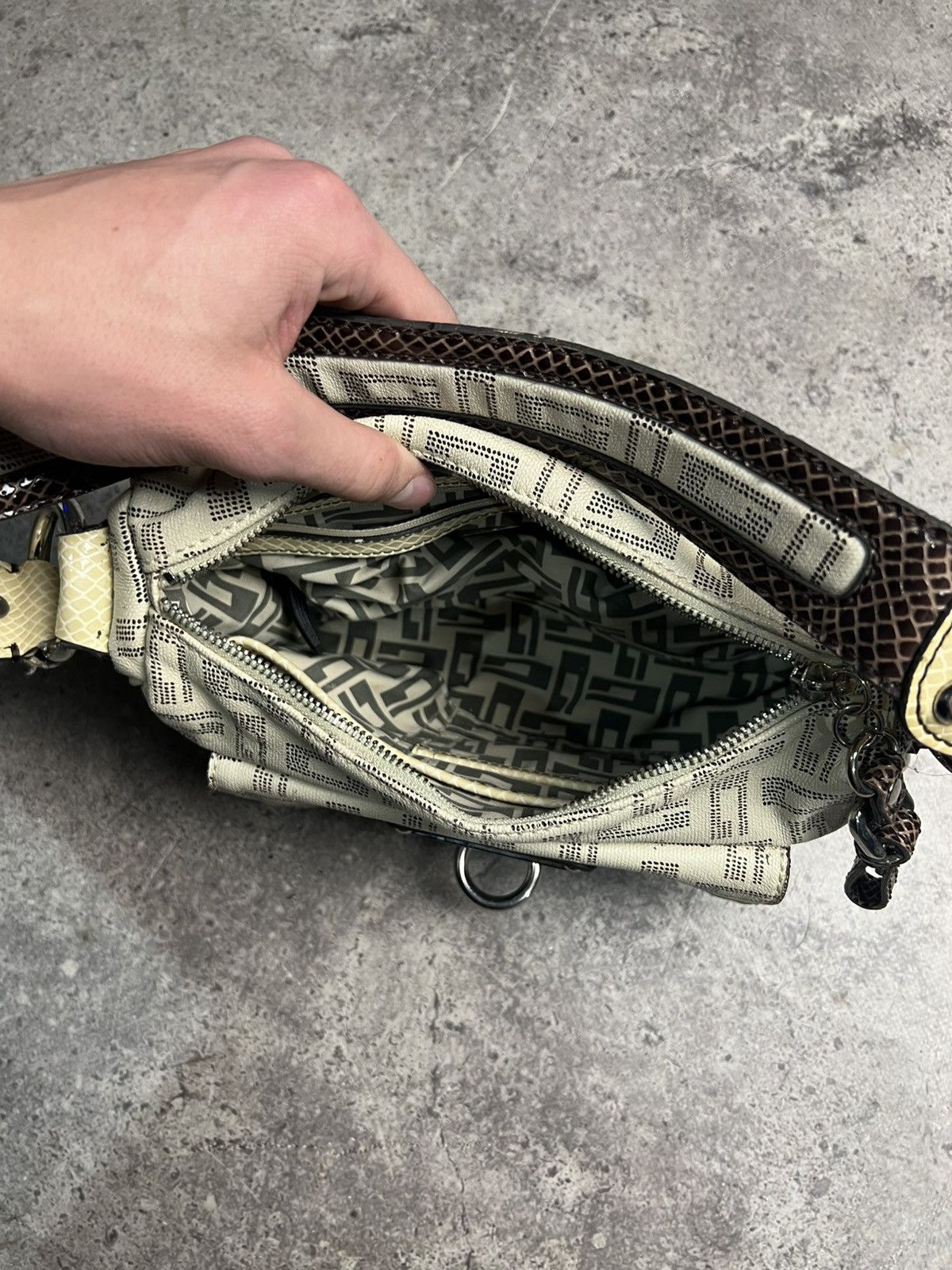 Guess Guess Vintage Bags Rare Y2K Size ONE SIZE - 7 Thumbnail