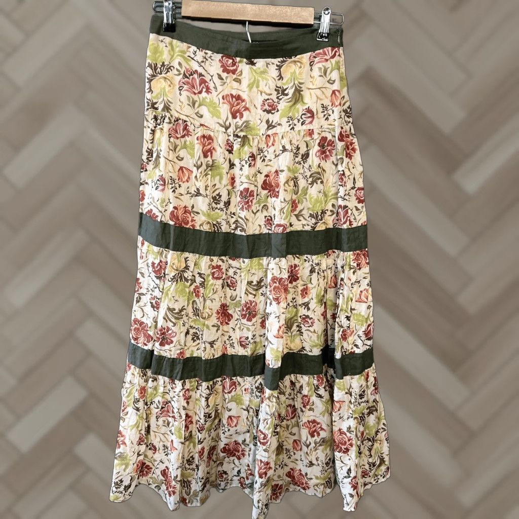 Zara Zara Floral Maxi Skirt Green Size Small Womens Size 28" / US 6 / IT 42 - 1 Thumbnail