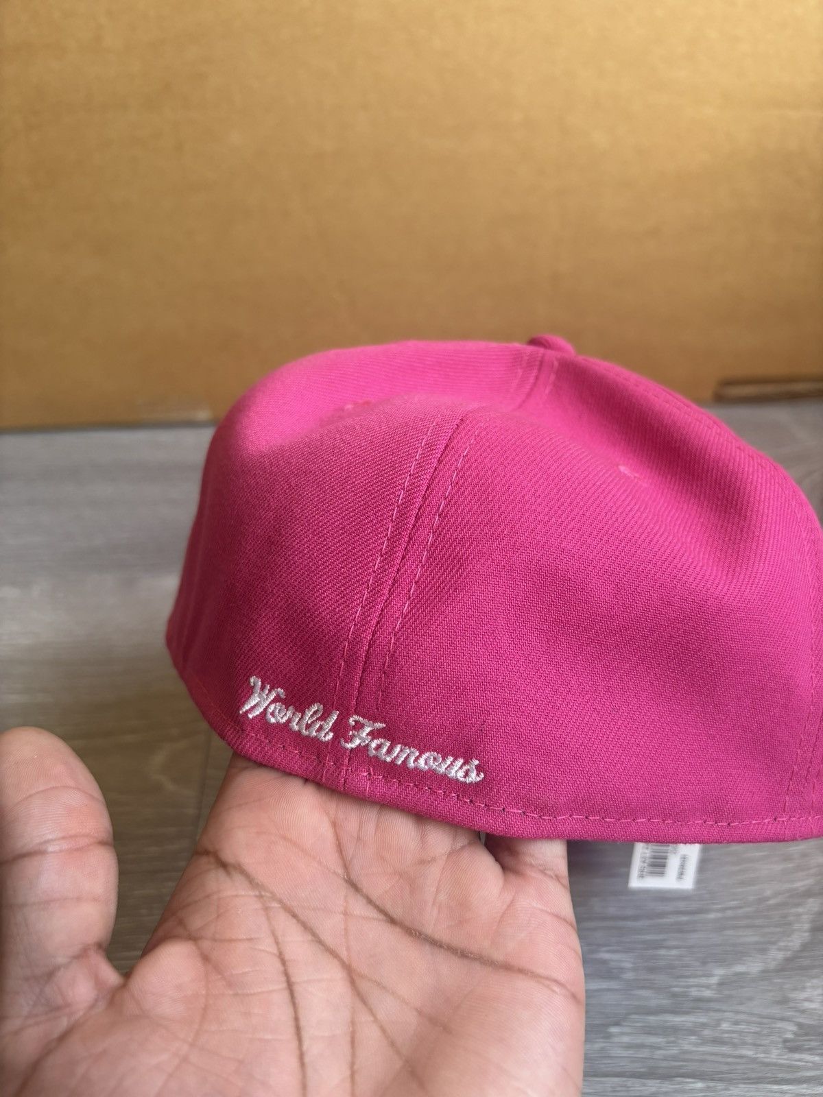 New Era × Supreme Supreme Pink Breast Cancer Box Logo New Era Fitted Size ONE SIZE - 3 Thumbnail
