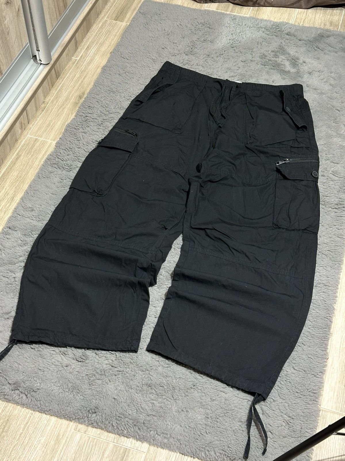 Weekday Weekday "Gorpcore" Wide-Leg Technical Cargo Pants Size US 34 / EU 50 - 1 Thumbnail
