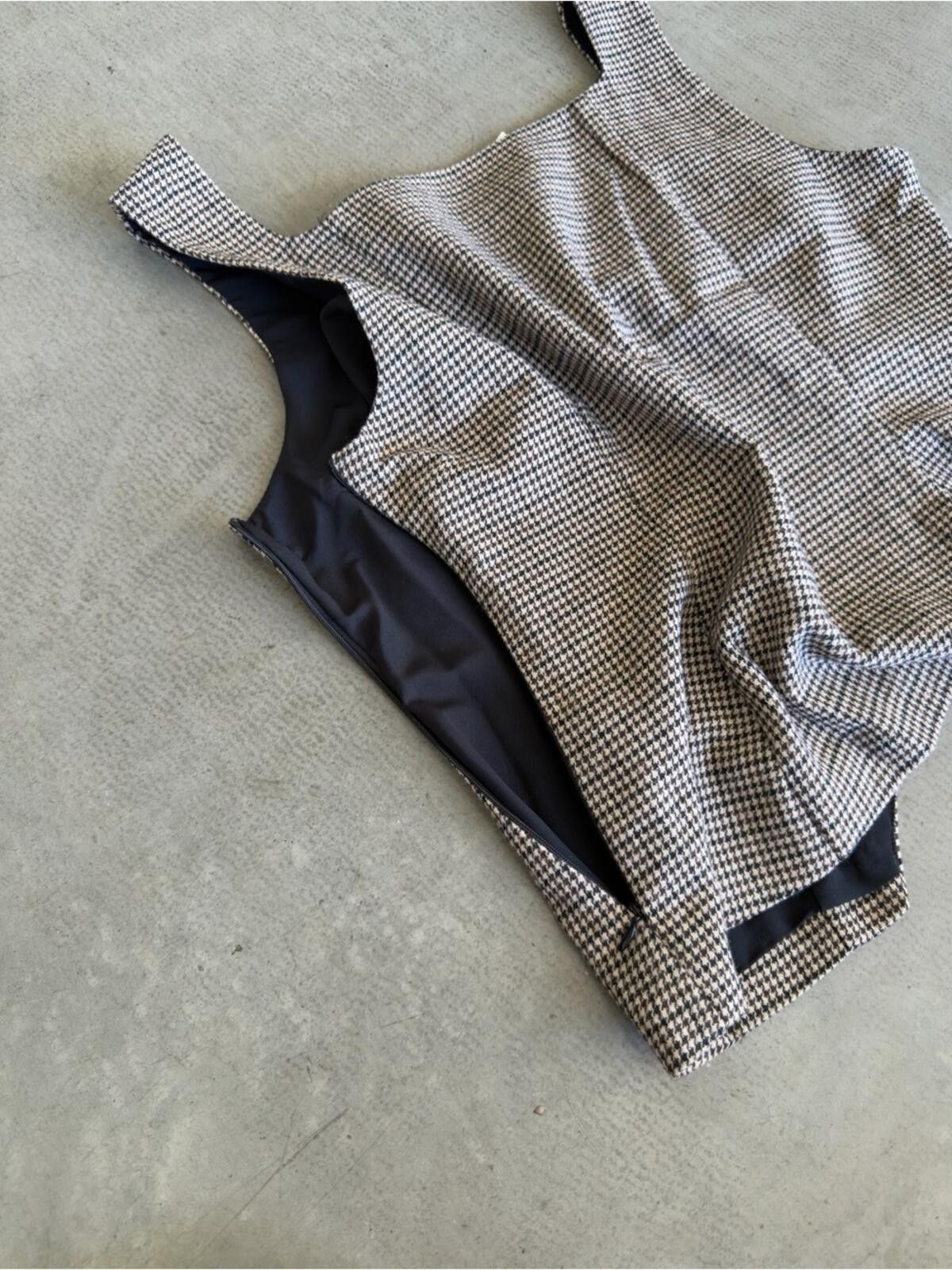 French Connection French Connection / Houndstooth Vest Top / tan brown Size L / US 10 / IT 46 - 11 Thumbnail