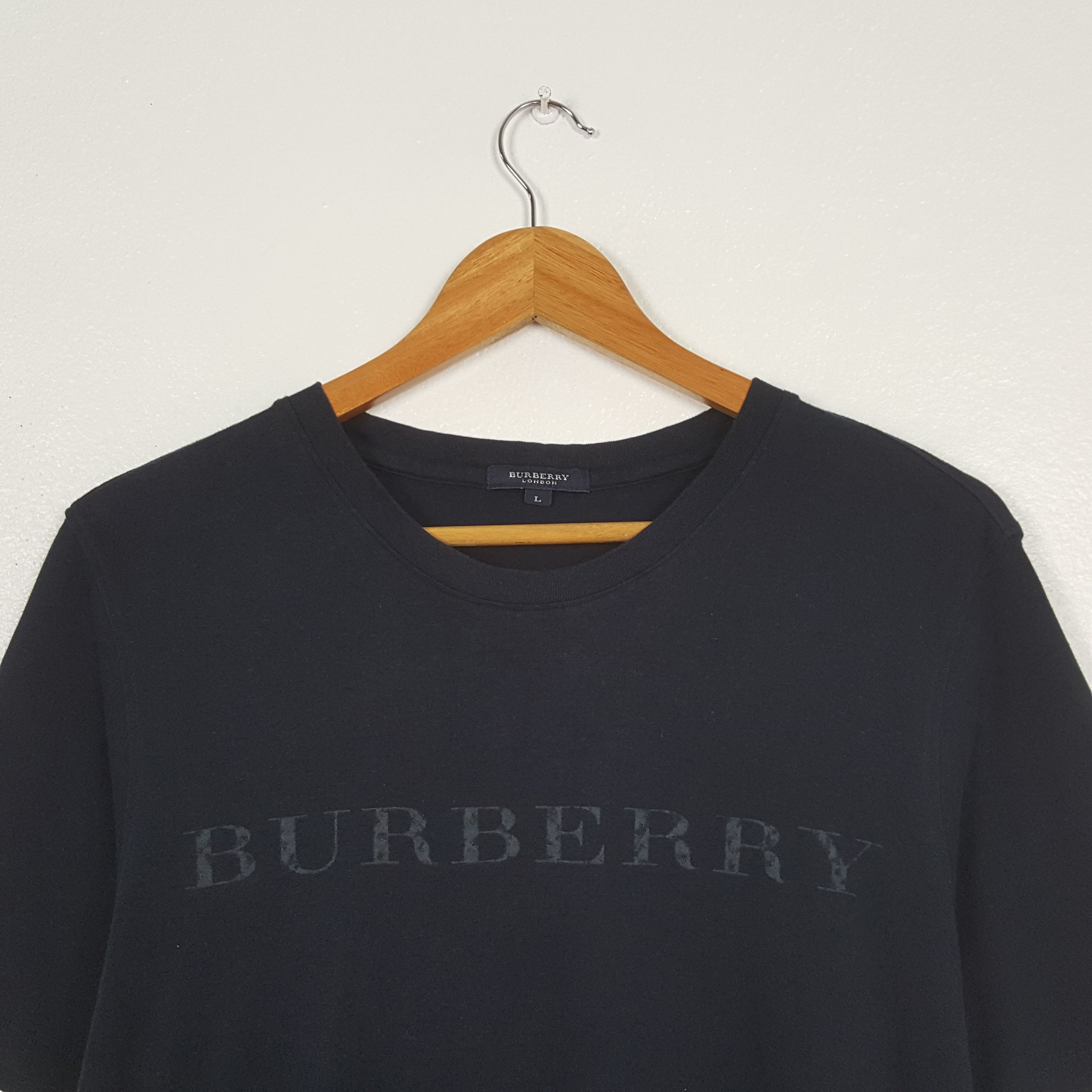 Burberry Vintage Burberry Fashion Brands T-Shirt C319N28 Size US S / EU 44-46 / 1 - 2 Thumbnail