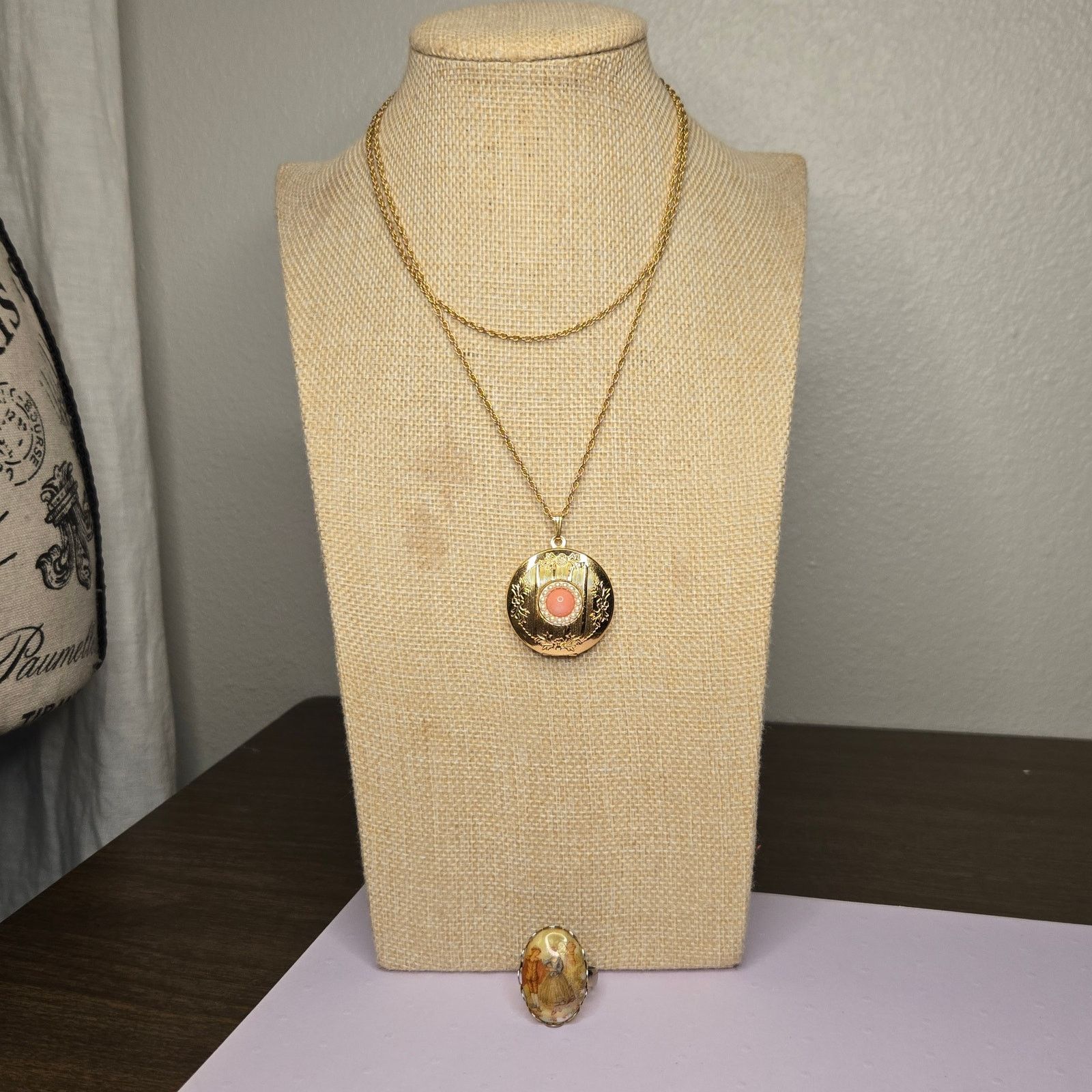 Vintage Vintage AVON VictorianLocket Necklace Courting Couple Ring Size ONE SIZE - 9 Thumbnail