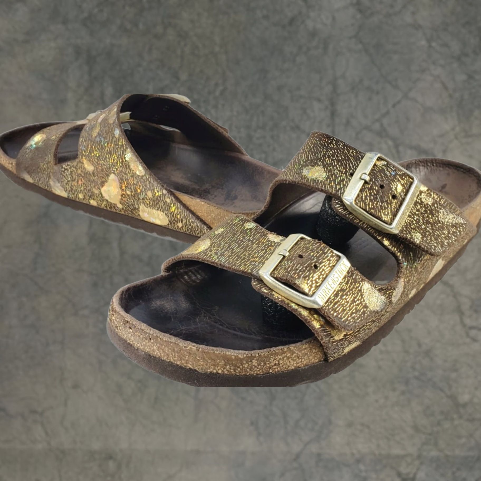 Birkenstock Birkenstock Arizona Big Buckle Brown Gold Speck Leather Slide Sandals 9M 40Euro Womens Casual Comfort Size US 9 / IT 39 - 1 Thumbnail