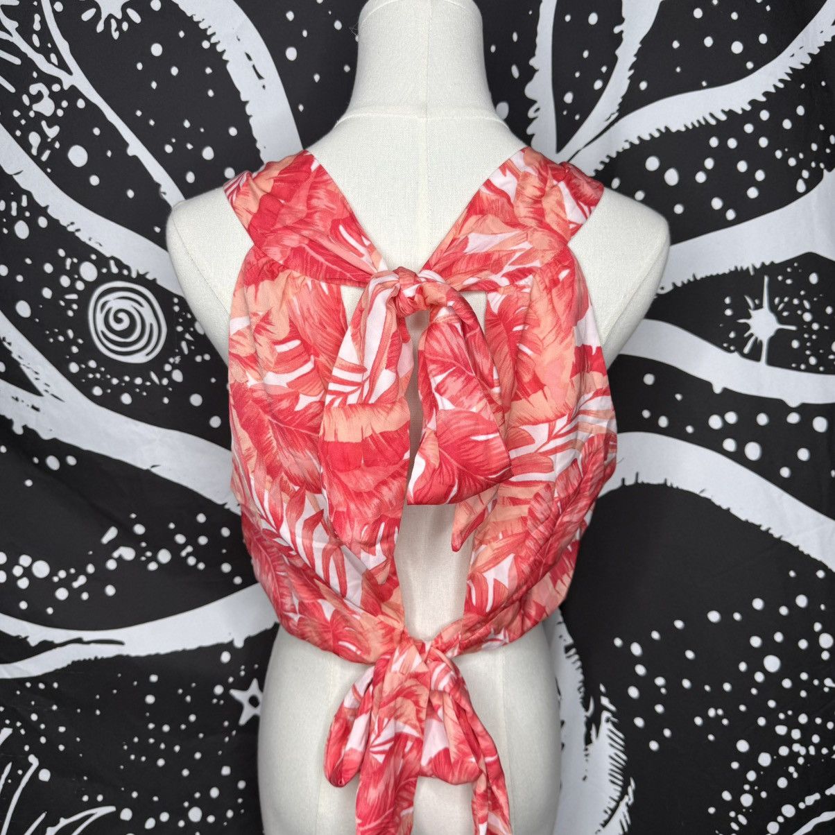 Other DO+BE Pink Red Tropical Print Crop Top with Ring Detail Size S / US 4 / IT 40 - 3 Thumbnail
