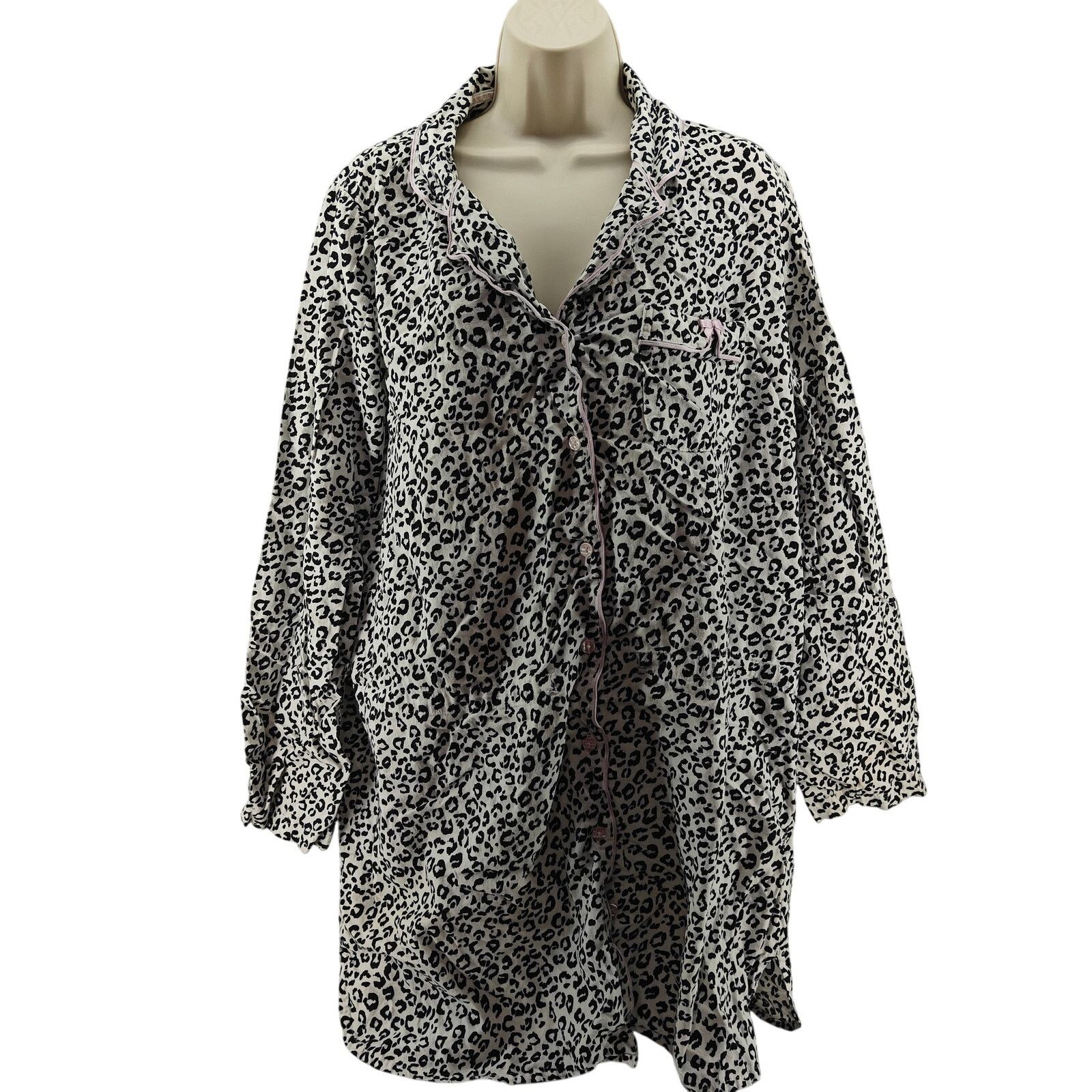 Victoria's Secret Victoria’s Secret Leopard Print Flannel Button Front Pajamas Size ONE SIZE - 1 Thumbnail