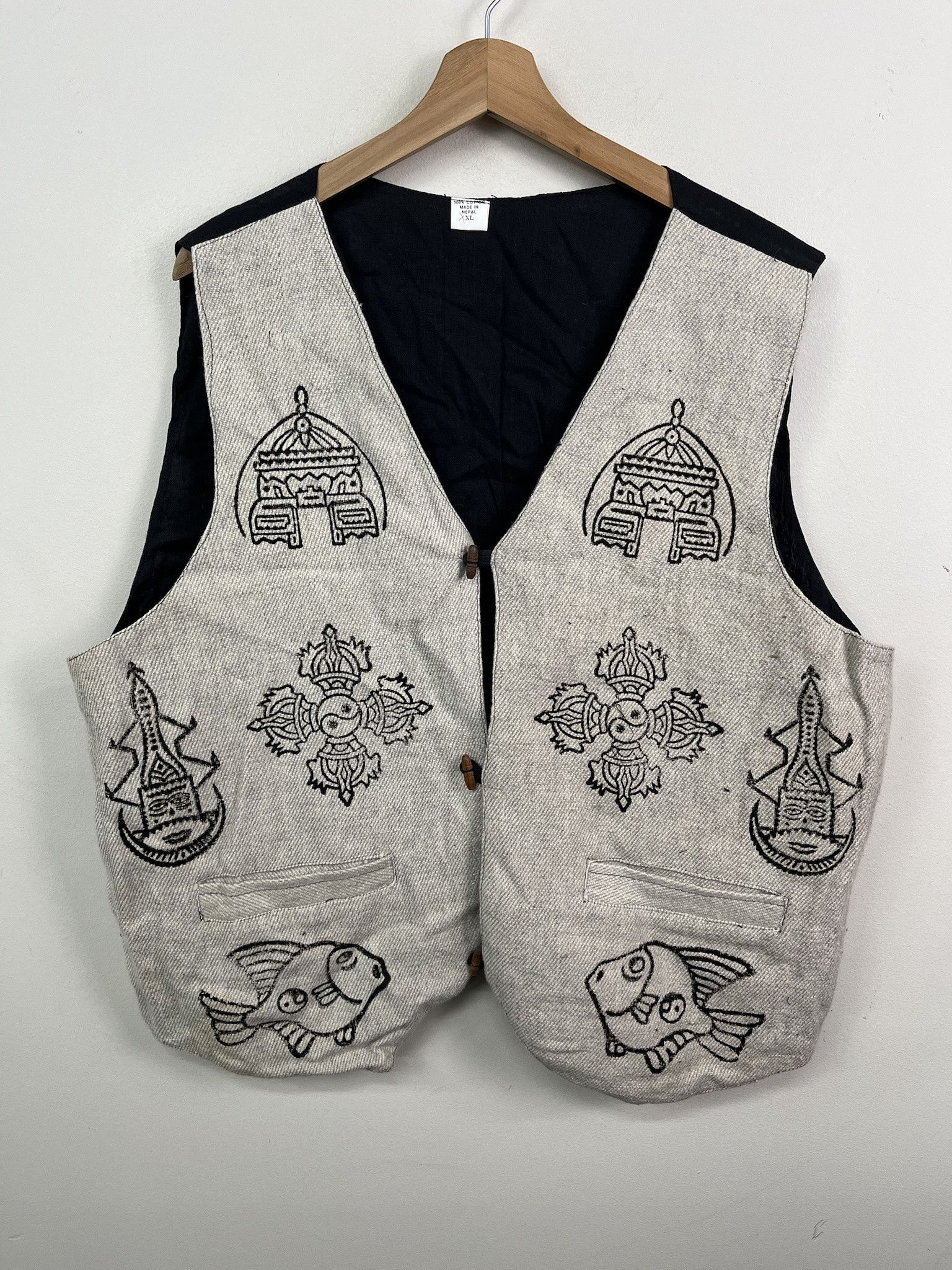 Handmade × Vacation Vintage 1990s Hand Made Nepalese Vest Fish Temple Retro Vest Size XL Size US XL / EU 56 / 4 - 1 Thumbnail