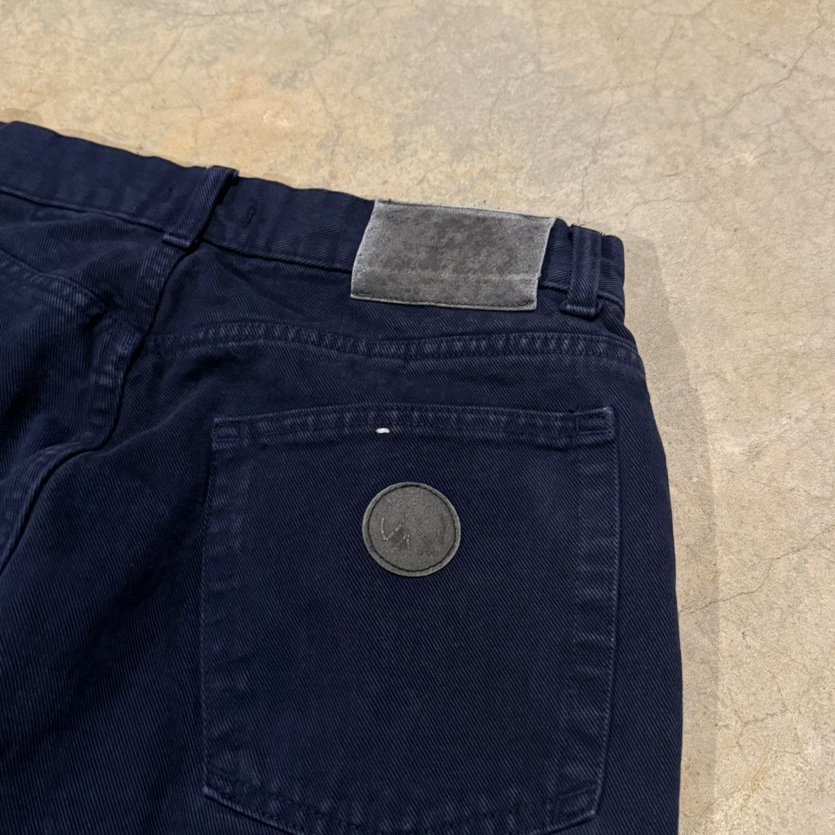 Moschino Vtg 1990s Moschino Love Peace Emblem Charm Faded Jeans ERD Size US 30 / EU 46 - 13 Thumbnail
