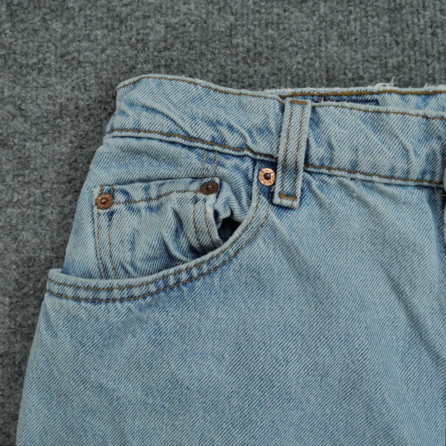Levi's **VINTAGE LEVI'S 90S 12P PETITE BLUE DENIM JEANS RELAXED FIT** User: Vintage Levi's 90s 12P Petite Blue Denim Jeans Relaxed Fit Size 30" / US 8 / IT 44 - 3 Thumbnail