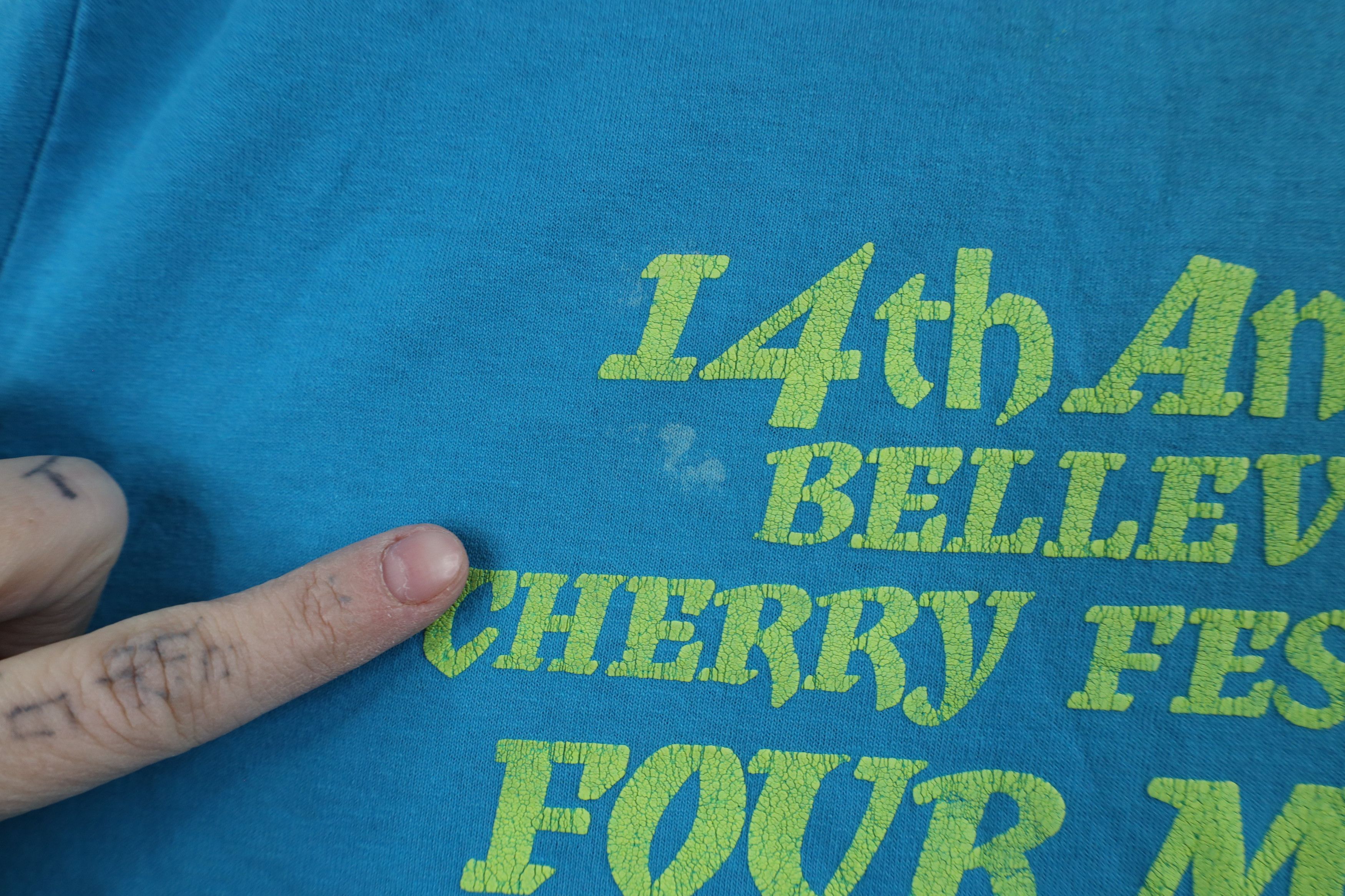Vintage Vintage 90s Cherry Festival 4 Miler Run Race T-Shirt USA Size US L / EU 52-54 / 3 - 5 Thumbnail