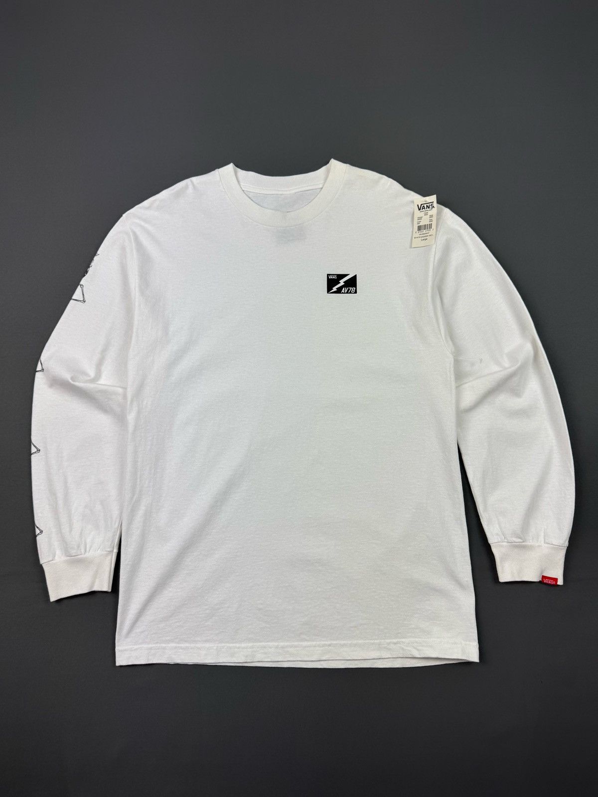 Vans NWT Vans of the Wall x AV78 Dagger LS T-Shirt Size US L / EU 52-54 / 3 - 1 Thumbnail