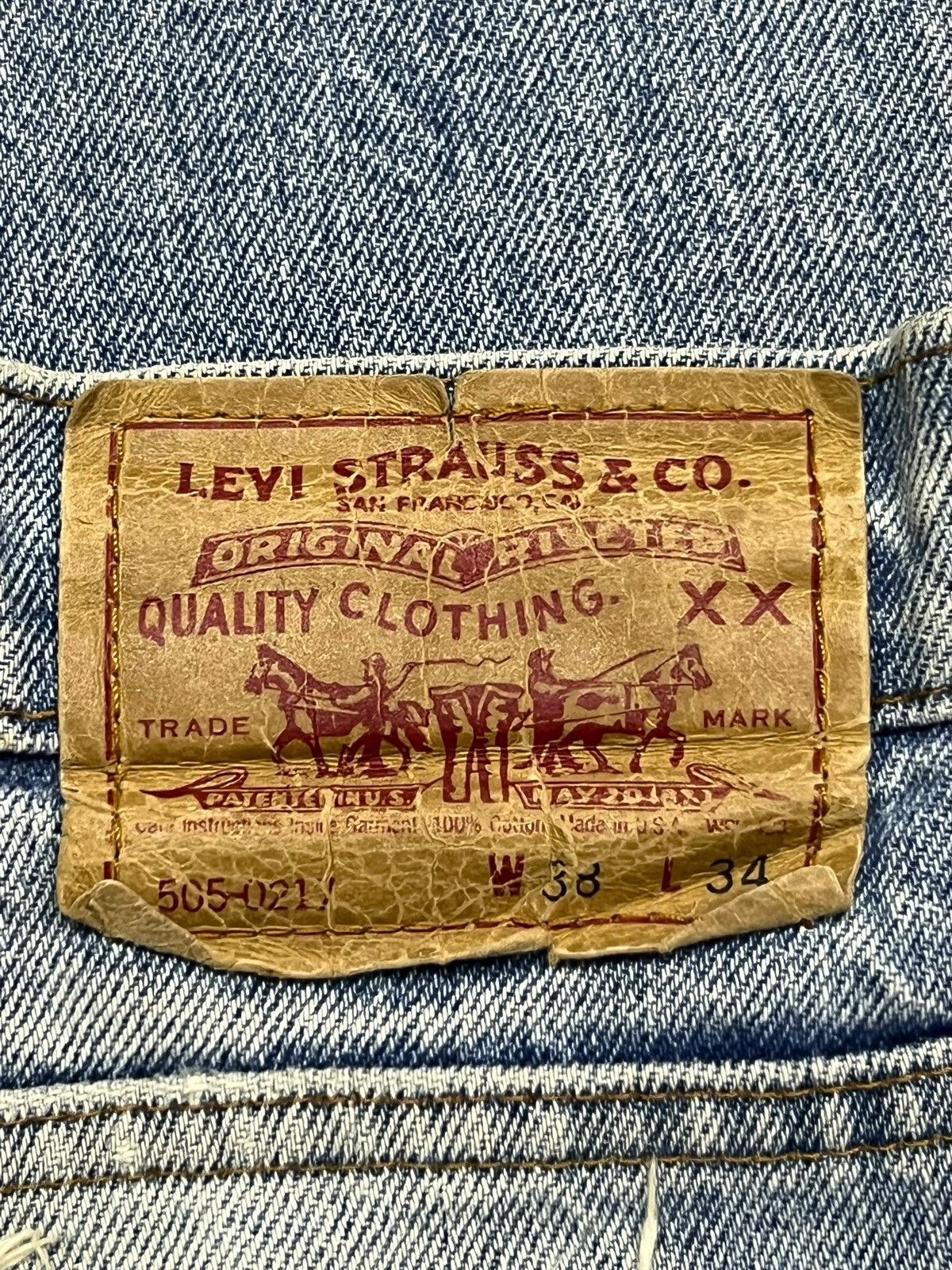 Levi's Loose Vintage 90s Levi’s 505-0217 USA - Faded Light Wash Size US 37 - 13 Thumbnail