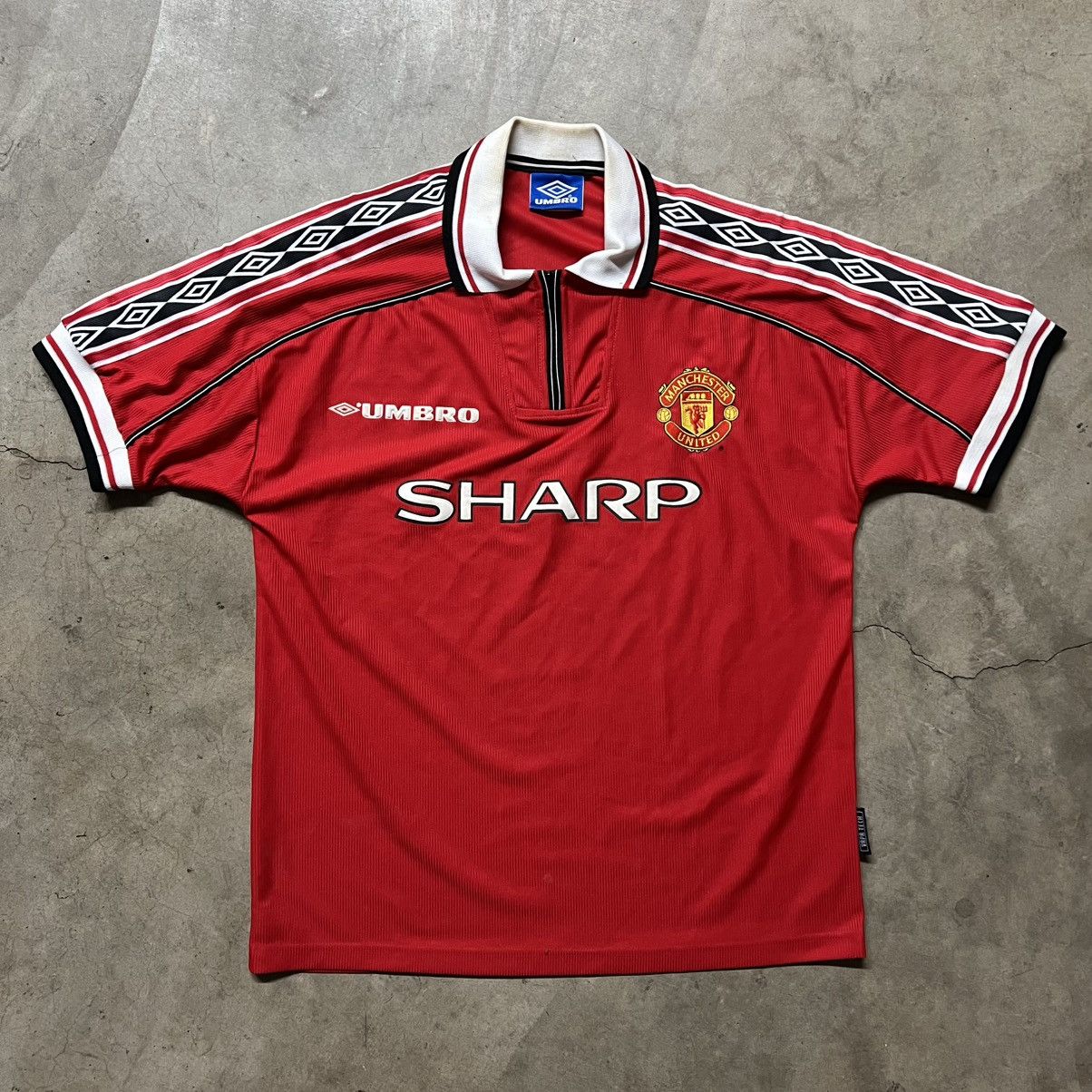 Umbro × Vintage Vintage 90’s FIFA Manchester United Umbro Soccer Jersey Size US L / EU 52-54 / 3 - 2 Thumbnail