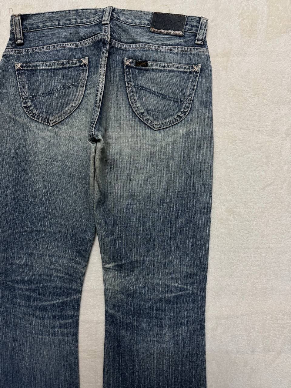 Lee FLARE Vintage 90s Lee Faded Distressed Thrashed Bootcut Jean Size US 30 / EU 46 - 16 Thumbnail