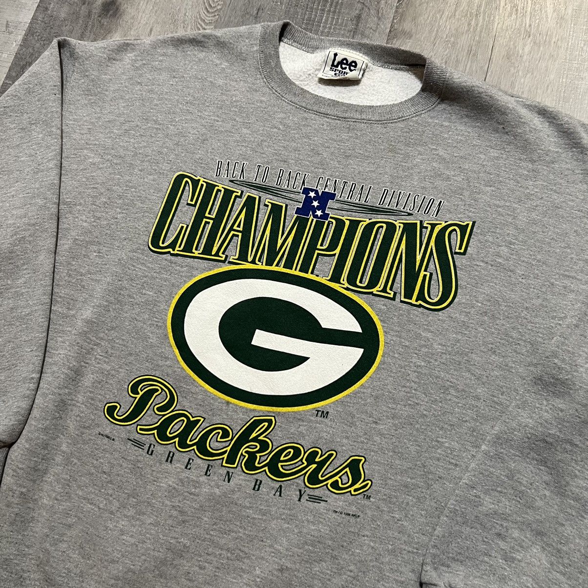 Vintage store Lee Green Bay Packers 1996 crewneck