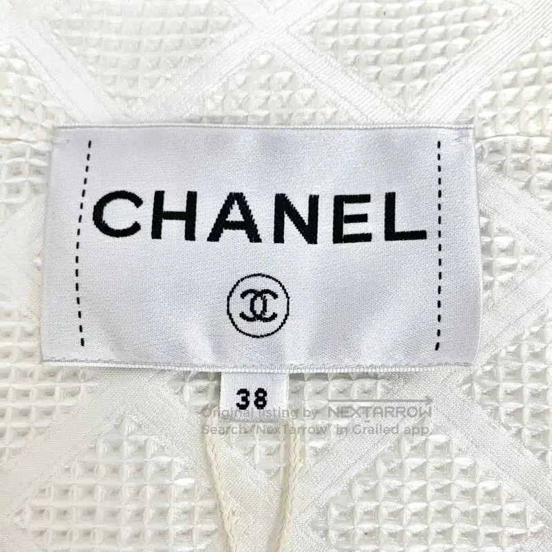 Chanel Chanel White Quilted Polyester Jacket . Size S / US 4 / IT 40 - 5 Thumbnail