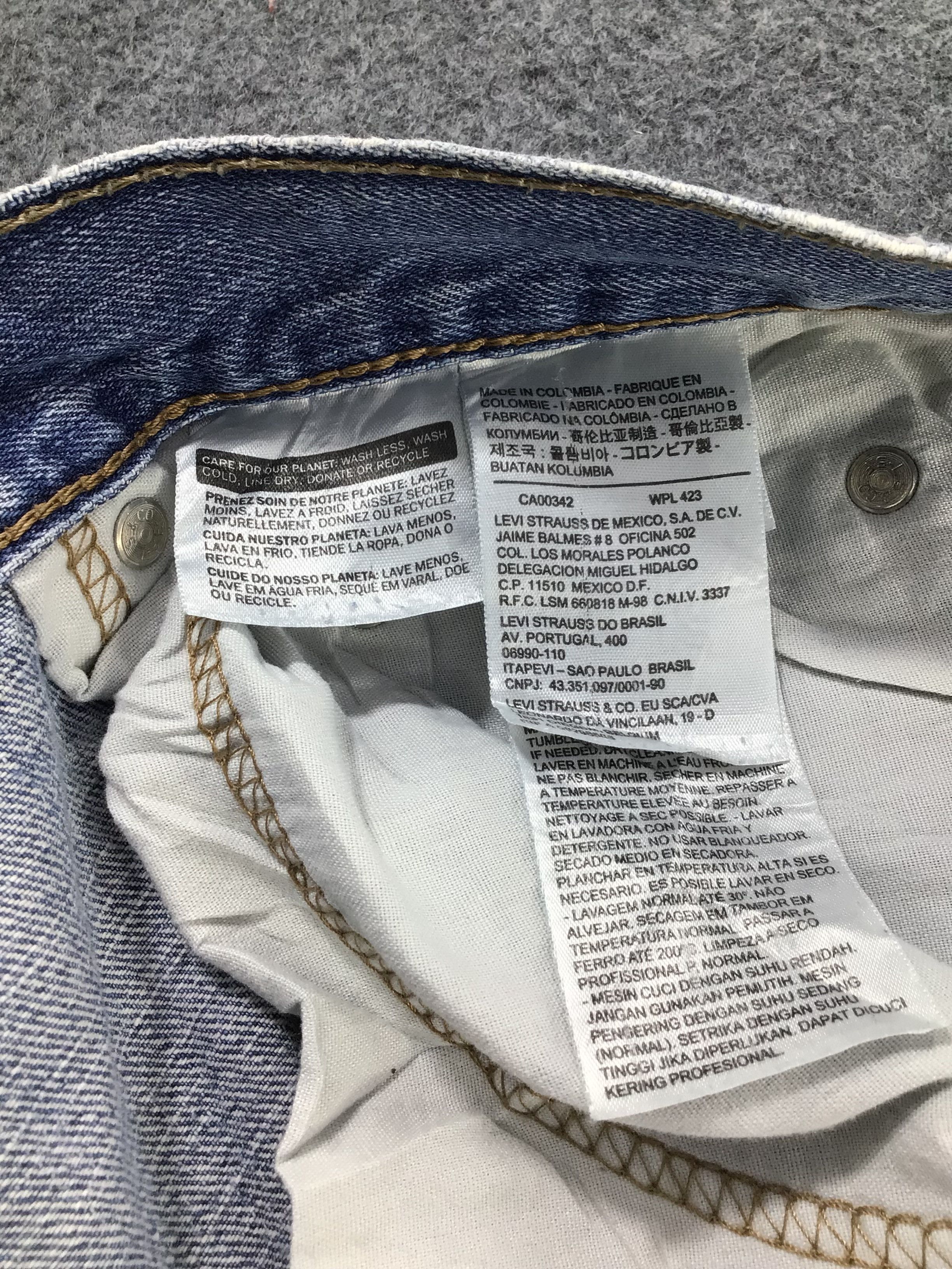 Levi's Vintage Levis Jeans Lot 559 Faded Blue Denim -J820 Size US 36 / EU 52 - 10 Thumbnail