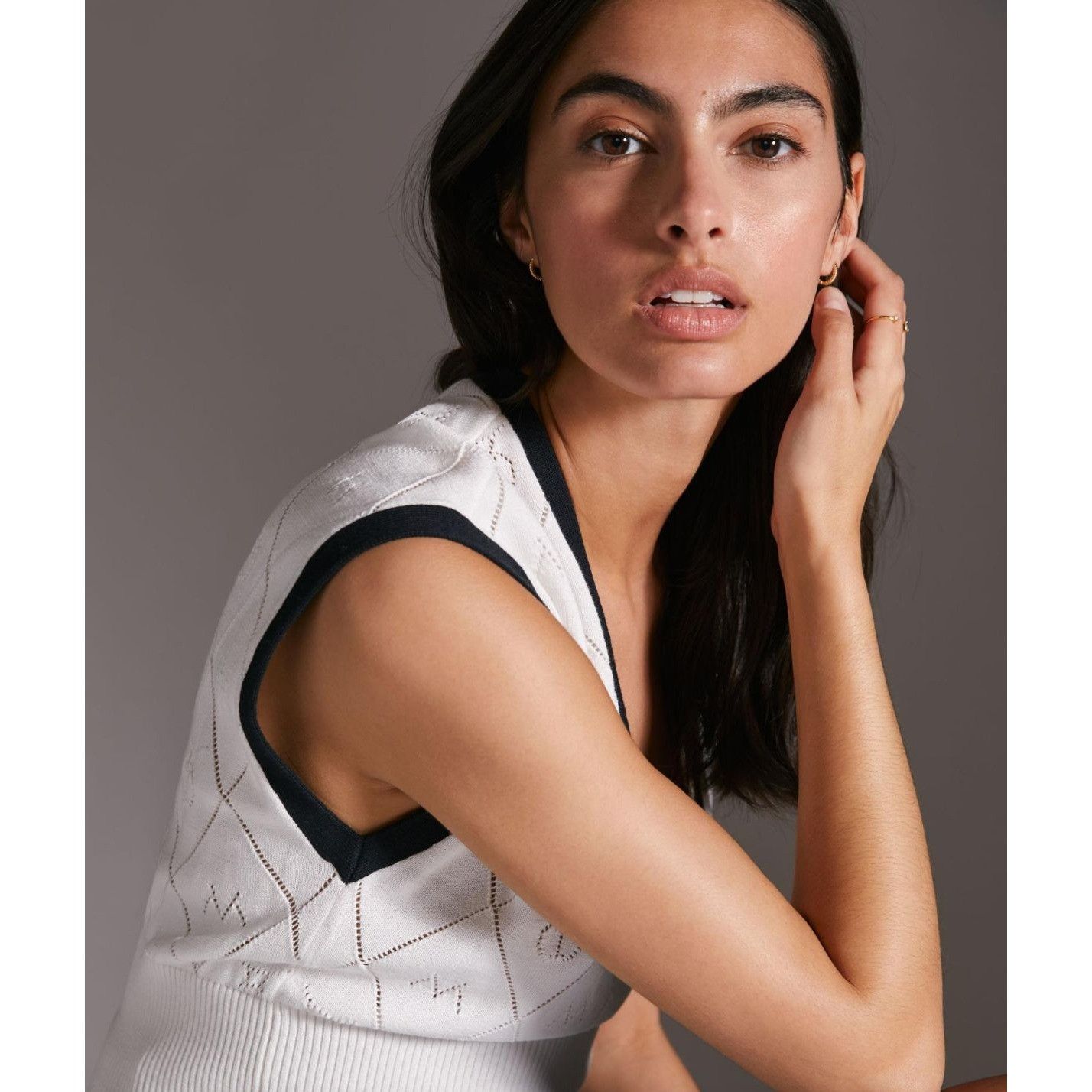 Anthropologie Maeve Violette Icon Logo White Sleeveless Vest Size S / US 4 / IT 40 - 2 Thumbnail