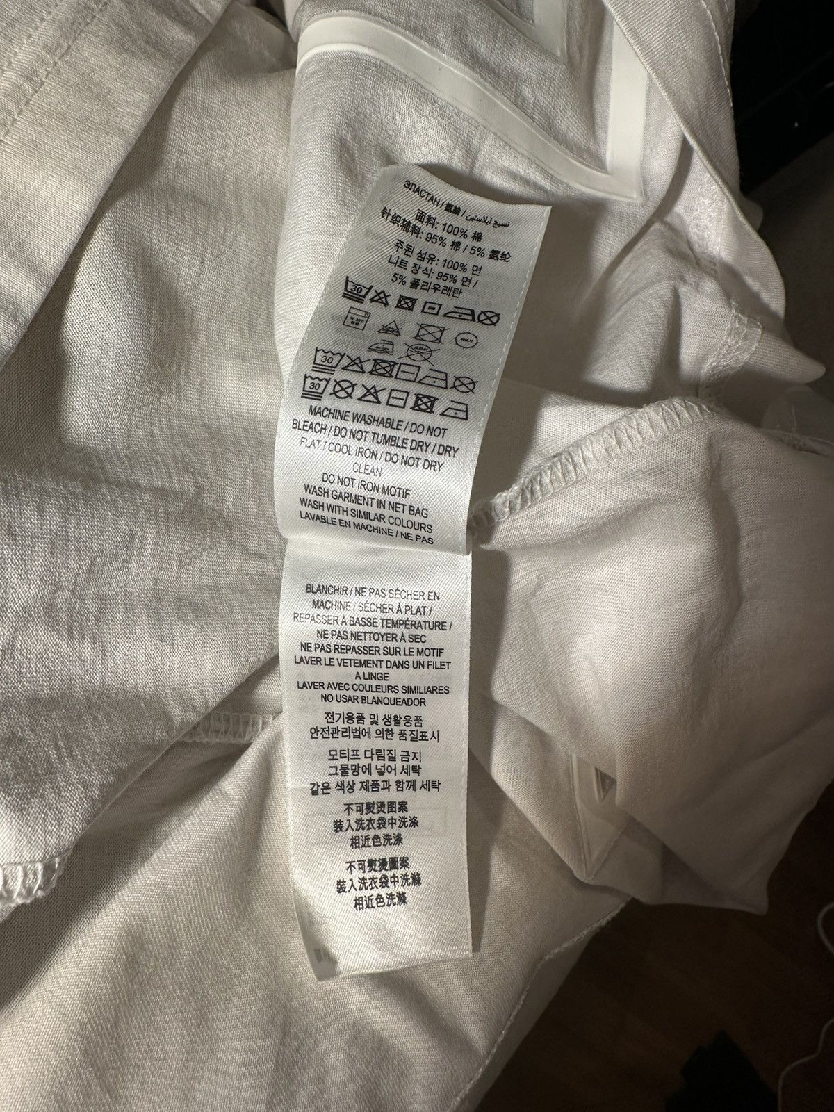 Burberry Burberry White 3D Logo Applique T-Shirt — Oversized Branding Size US M / EU 48-50 / 2 - 6 Thumbnail