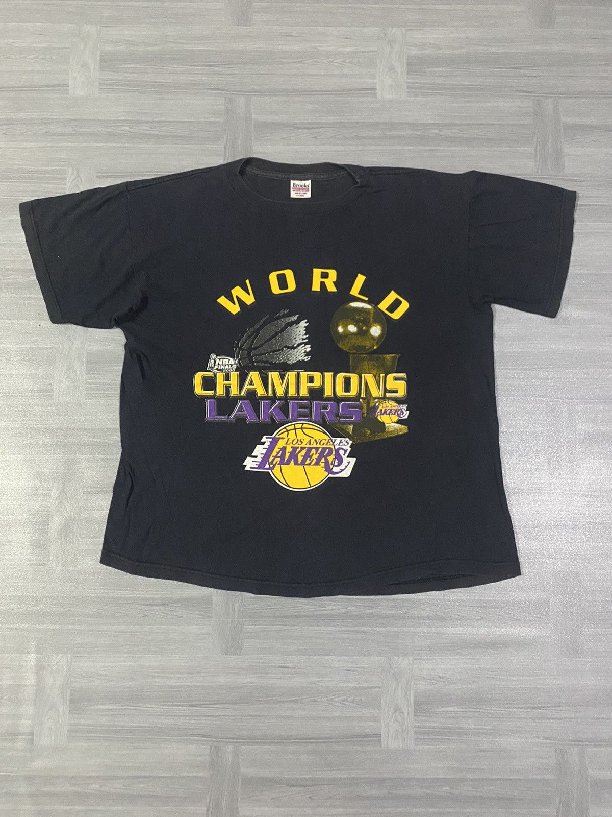 NBA Vintage Lakers Champions T-Shirt NBA Finals 2000's Kobe Size US XL / EU 56 / 4 - 1 Thumbnail
