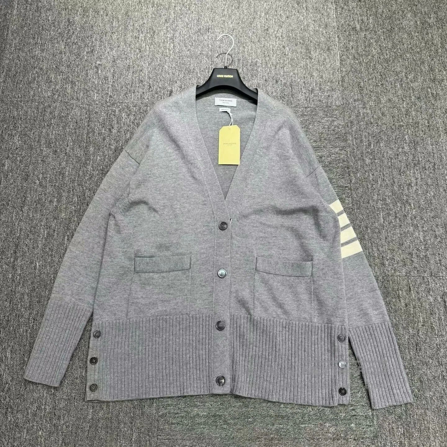Thom Browne thom browne gray wool cardigan. Size US XXL / EU 58 / 5 - 1 Thumbnail