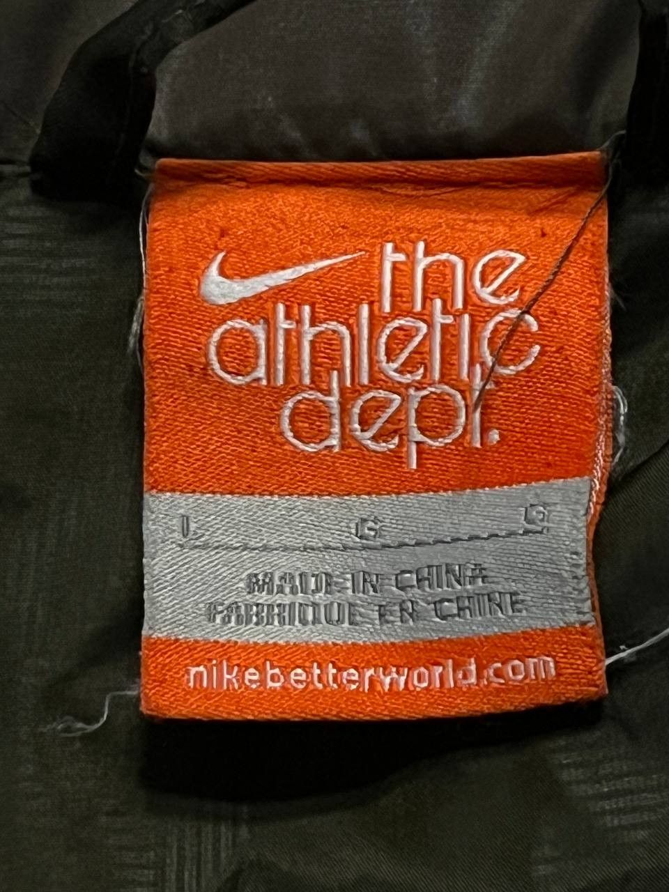 Nike Vintage Nike Puffer Jacket 00s Down Swoosh Men Size L Green Size US L / EU 52-54 / 3 - 11 Thumbnail