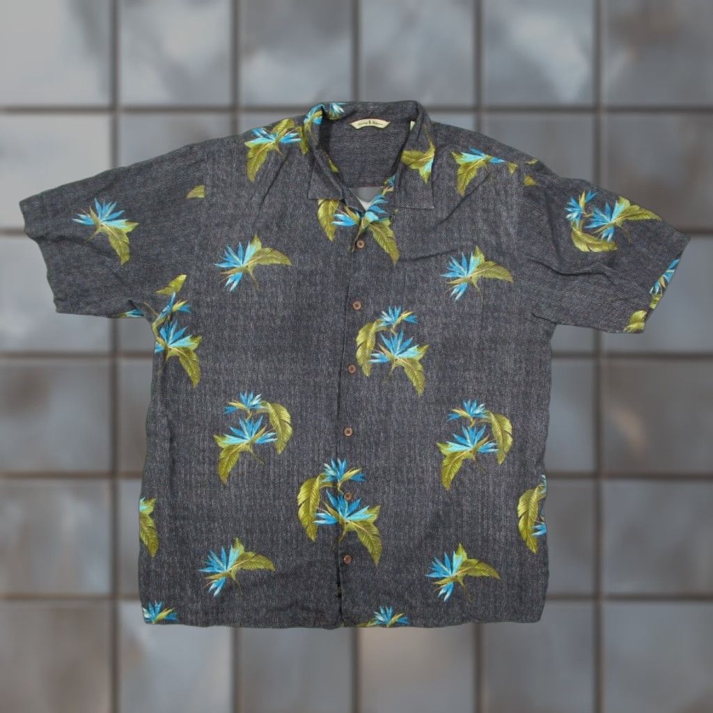 Tommy Bahama Tommy Bahama Shirt Men Extra Large Gray Floral Silk Button Up Hawaiian Camp Tiki Size US XL / EU 56 / 4 - 1 Thumbnail