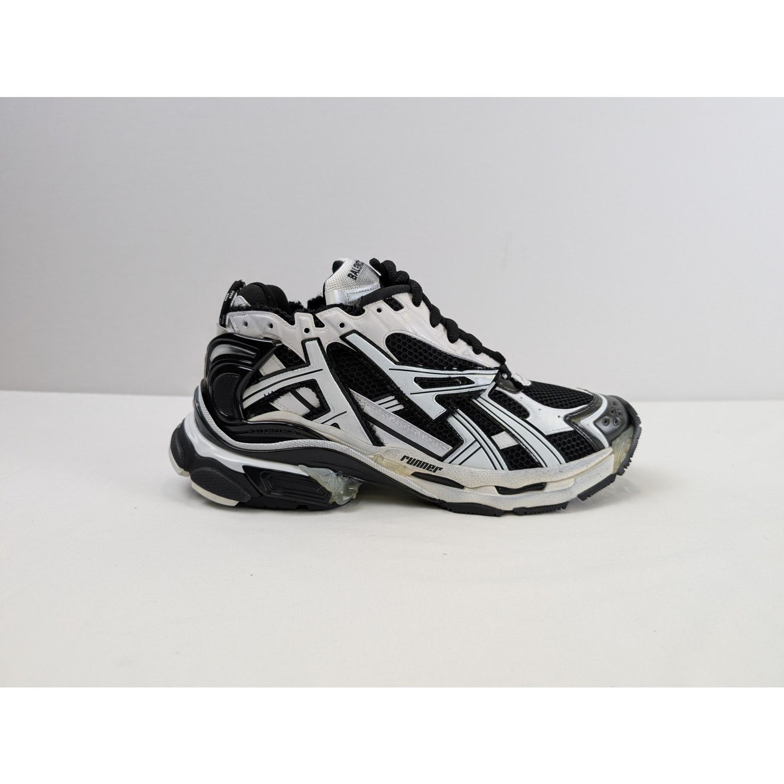 Balenciaga o1rshd1 Mesh Rubber Runner Sneakers in White/Black Size US 13 / EU 46 - 5 Thumbnail