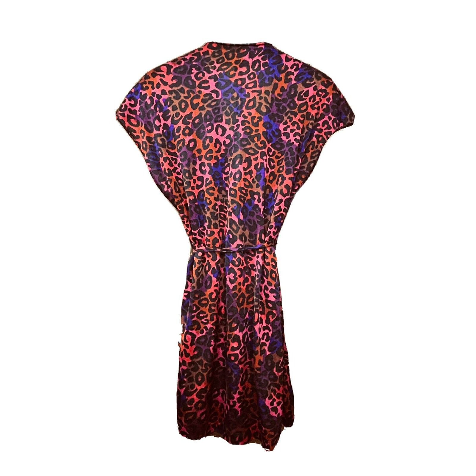 Vintage Second Skin Stretch Satin Vanity Fair Pink Leopard Robe Wome Size S / US 4 / IT 40 - 3 Thumbnail