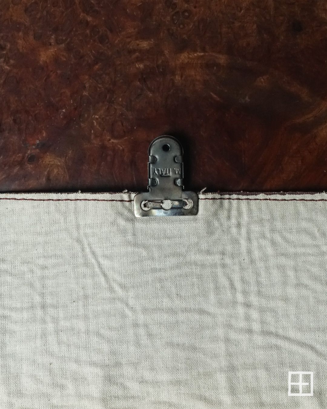 Cherevichkiotvichki Cherevichkiotvichki Aged Leather Lock Clutch Bag Size ONE SIZE - 4 Thumbnail