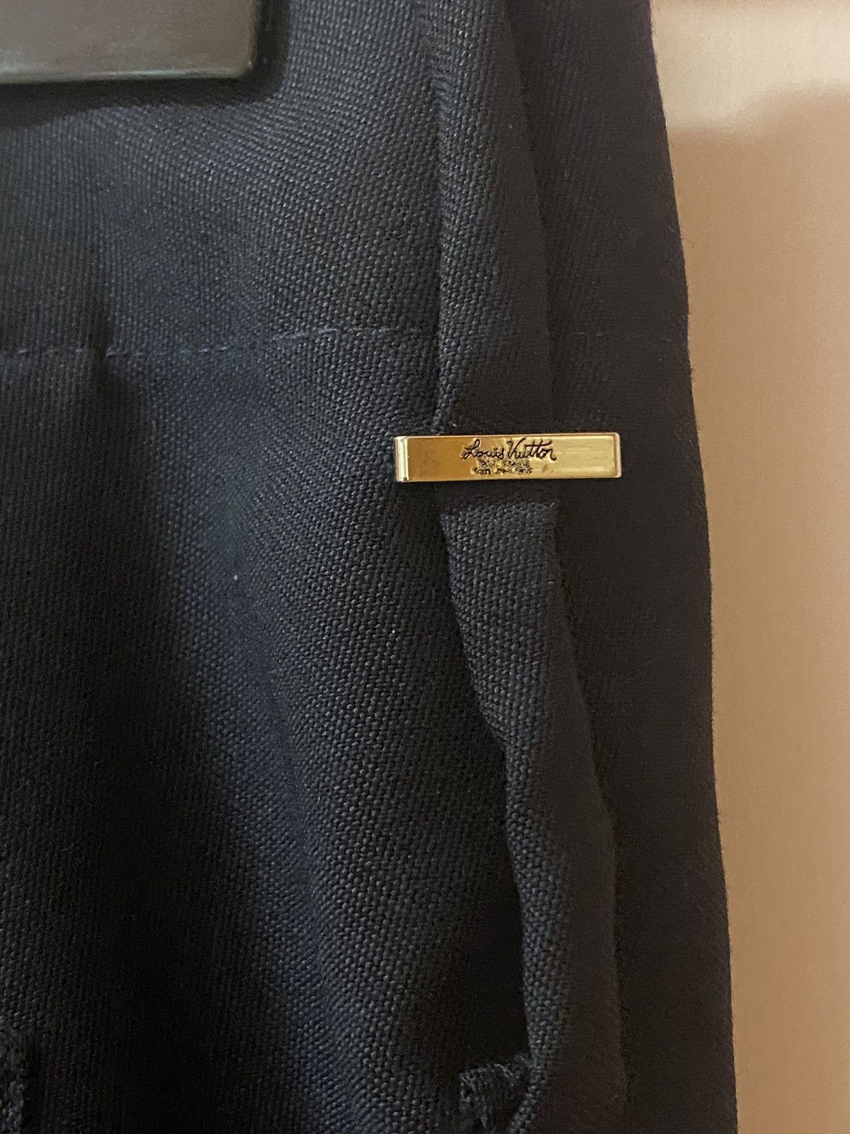 Louis Vuitton Louis Vuitton dark navy wool pleated shorts 40 Size US 33 - 4 Thumbnail