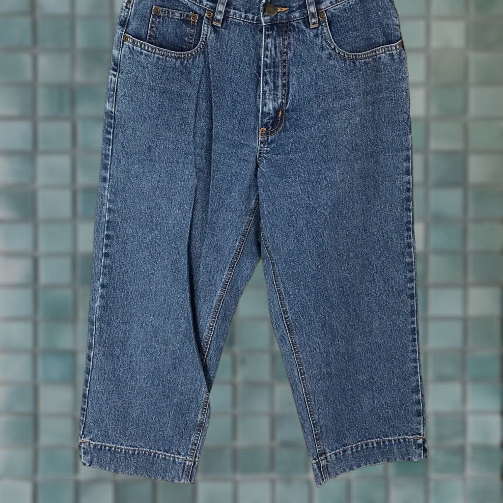 Eddie Bauer Eddie Bauer Denim Capri Shorts Women Size 8 Blue Flat Front Mid Rise Bermuda 22 Inseam Womens Size US 8 / IT 38 - 1 Thumbnail